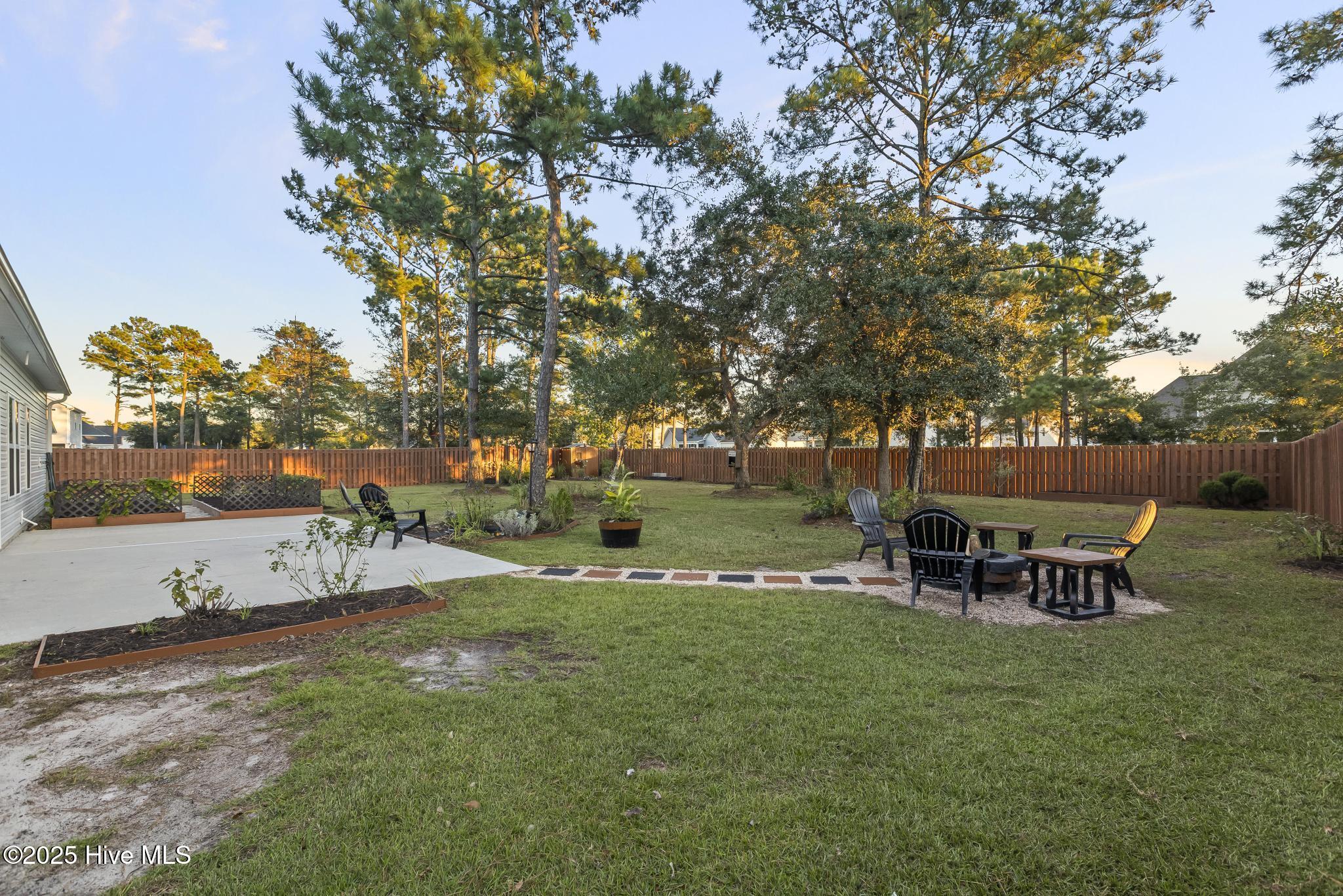 100536910 | Photo 46