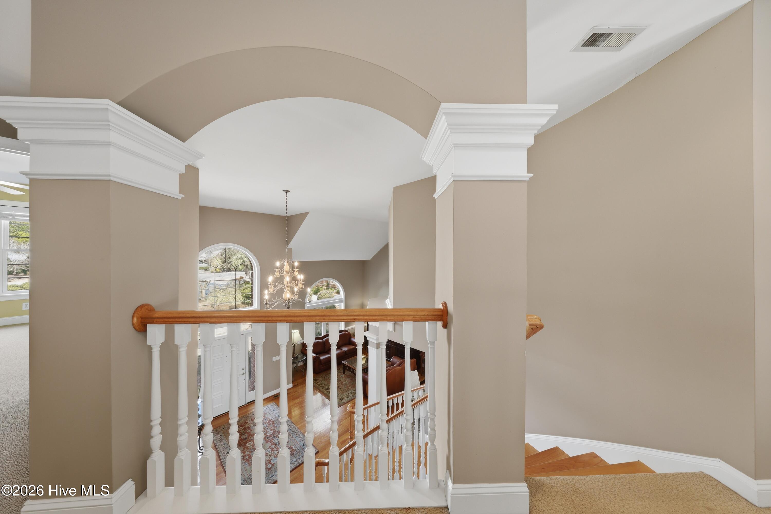 100558451 | Photo 44