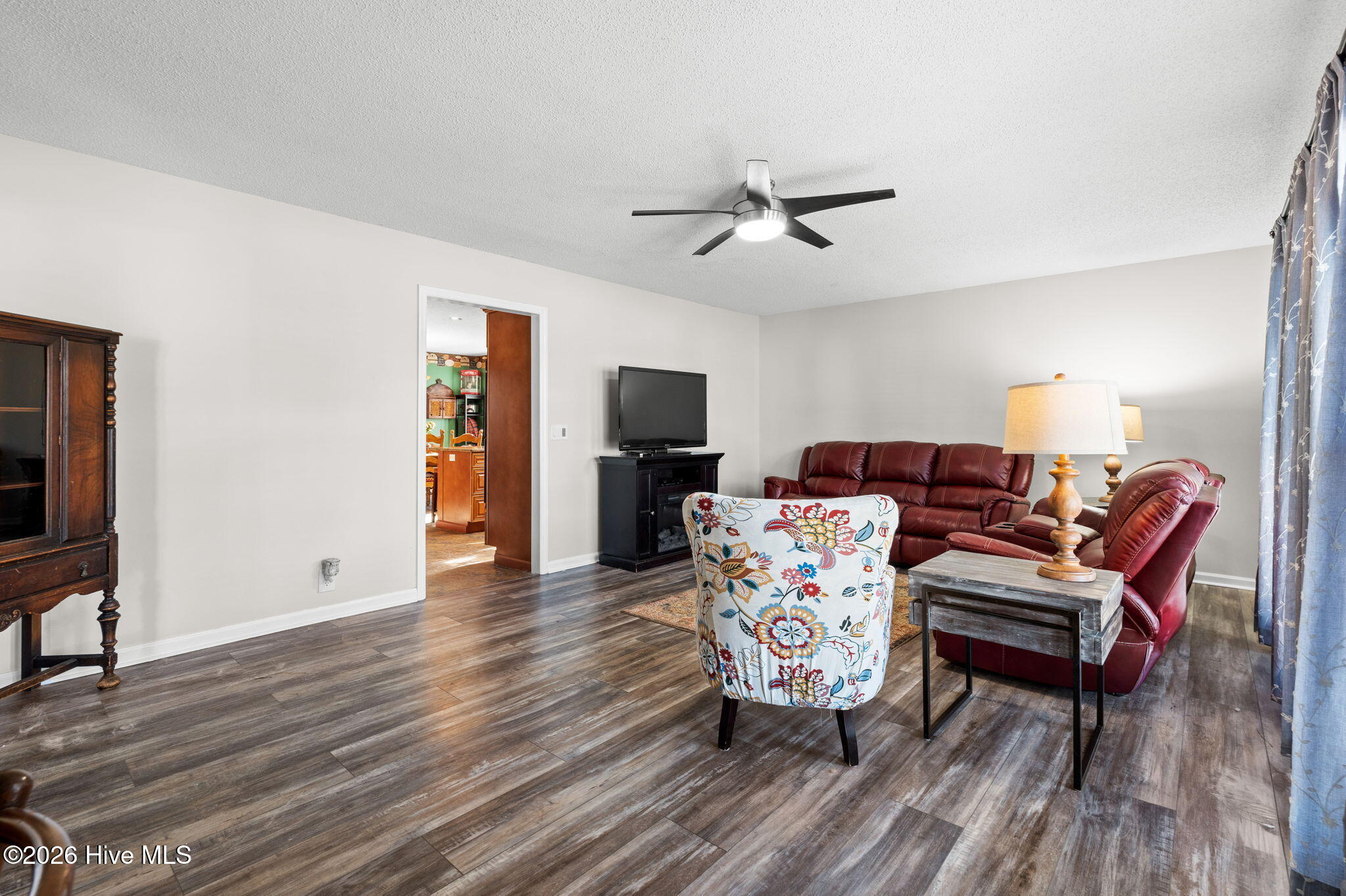 100562881 | Photo 10