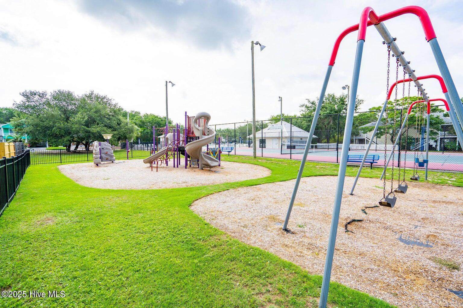 100519287 | Photo 41