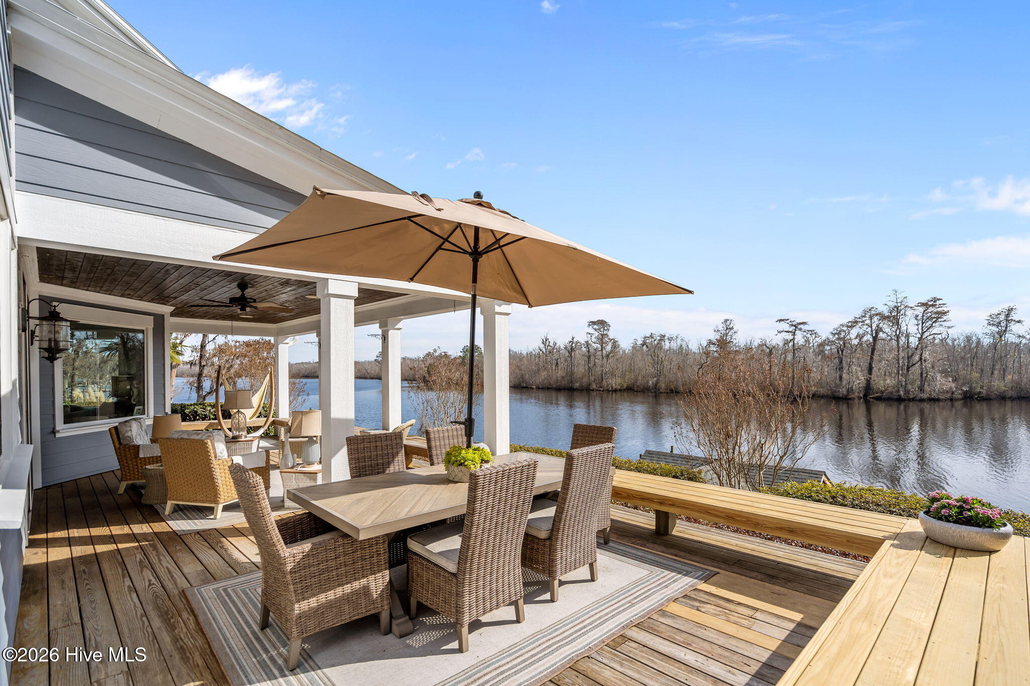 100555800 | Photo 61