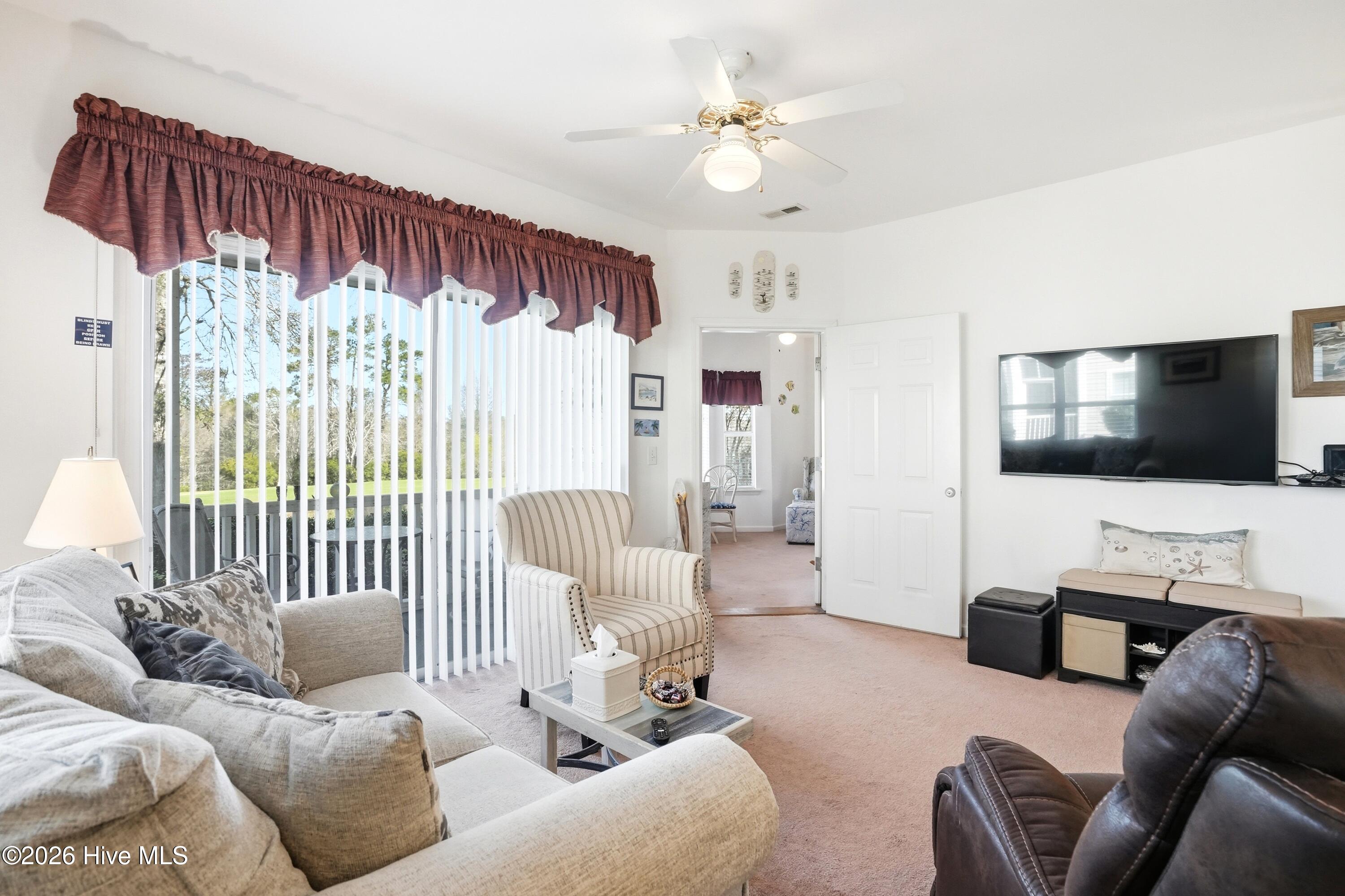 100561892 | Photo 24