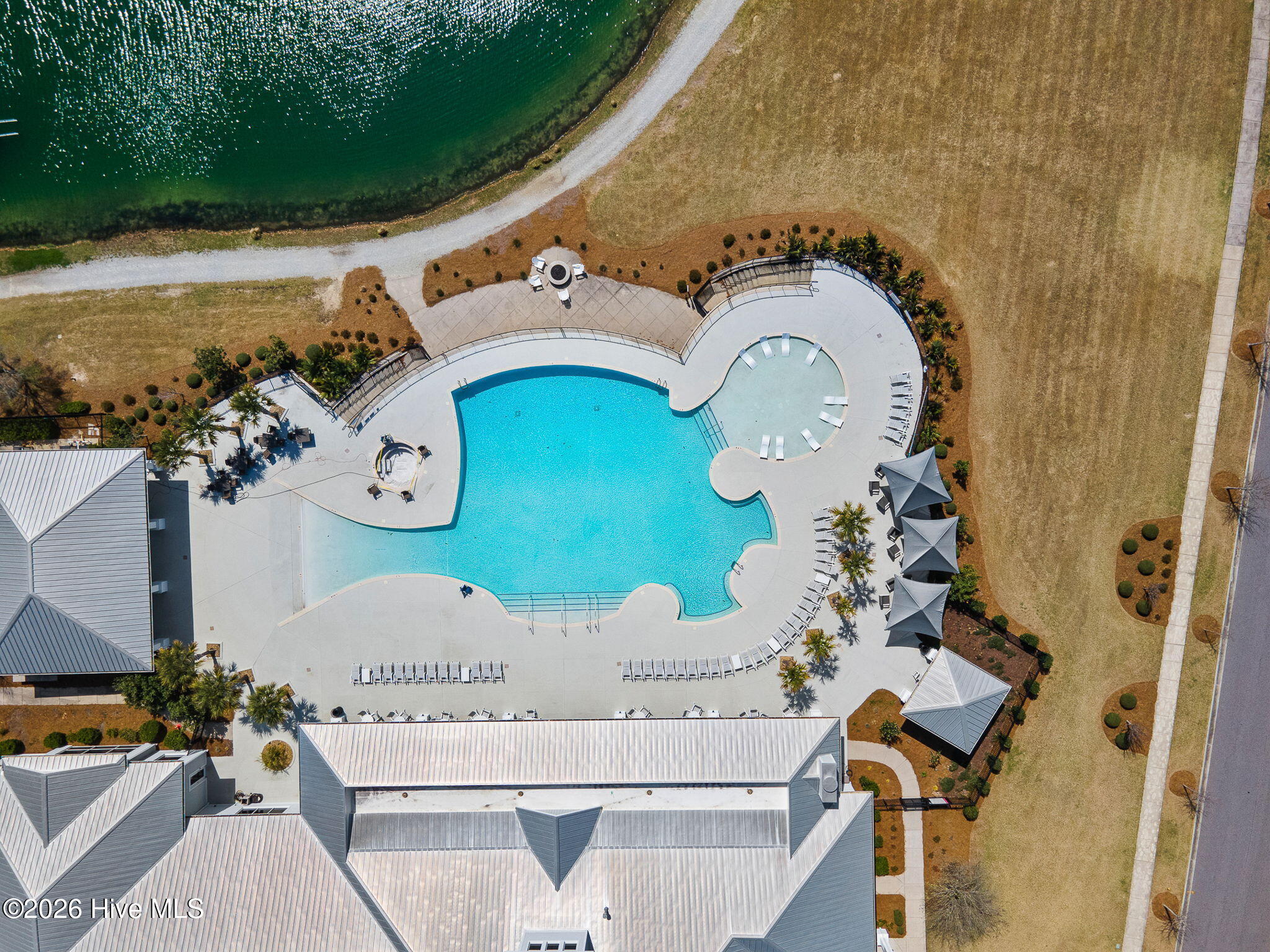 100565858 | Photo 55