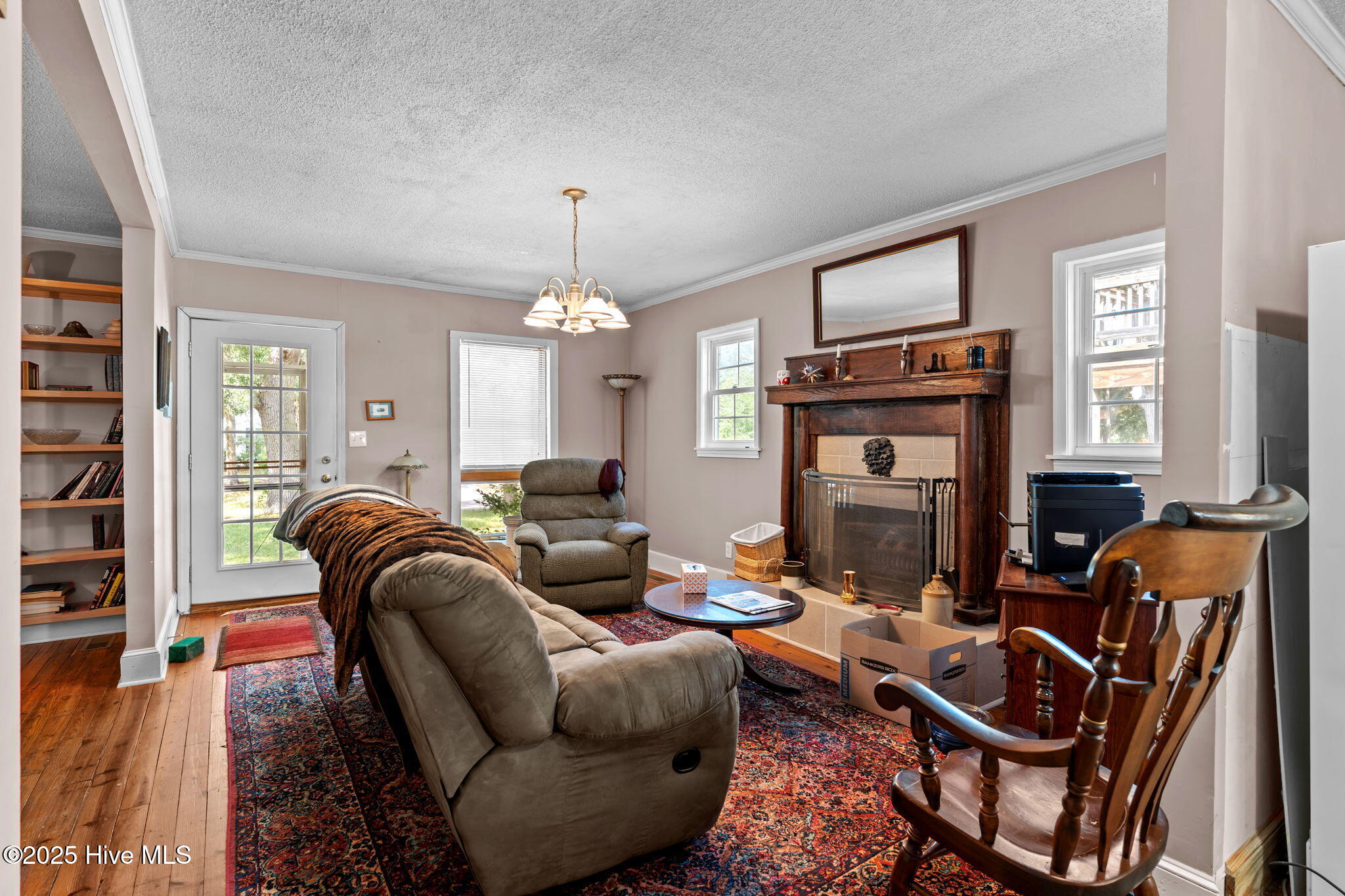 100536302 | Photo 25