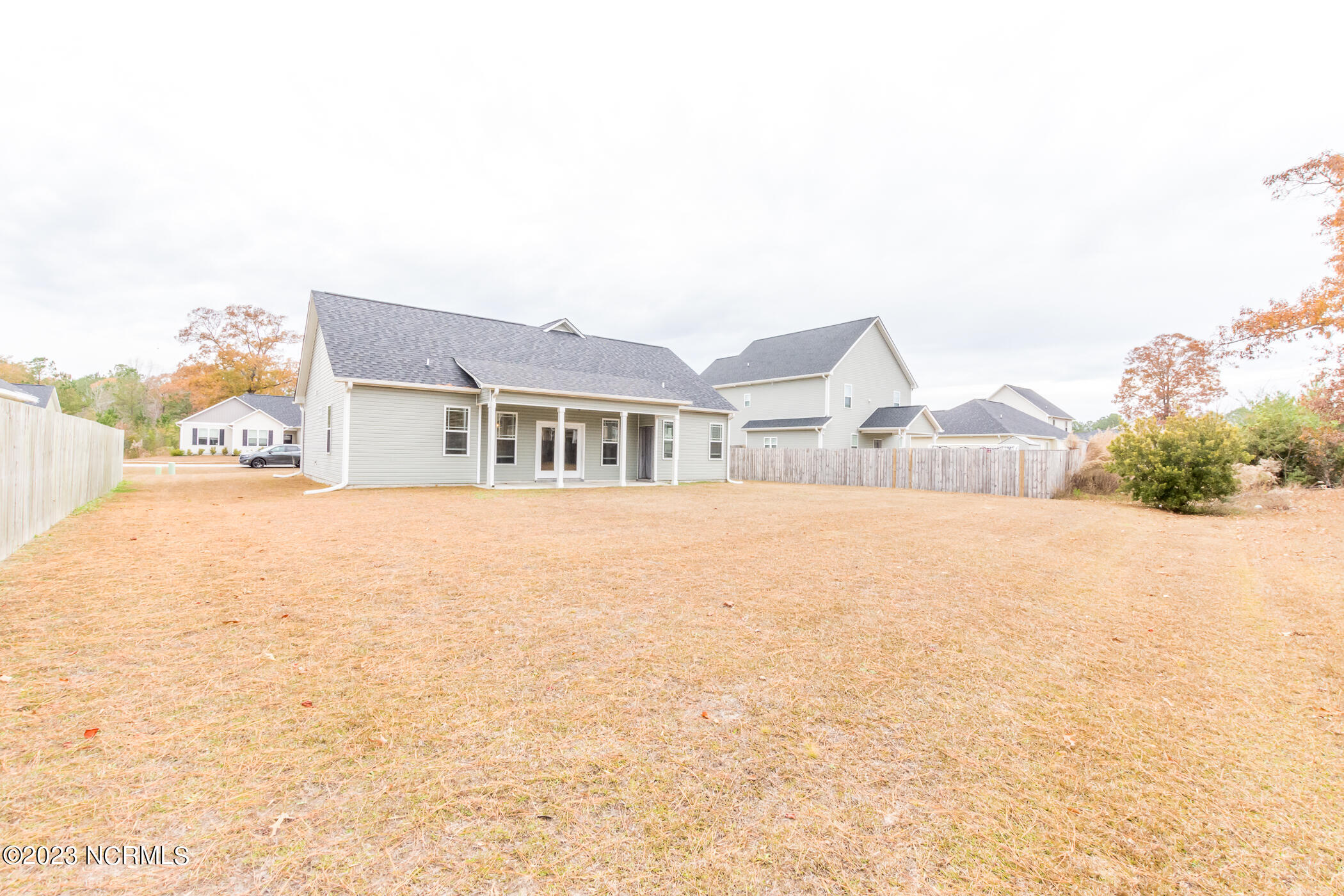 100543785 | Photo 45