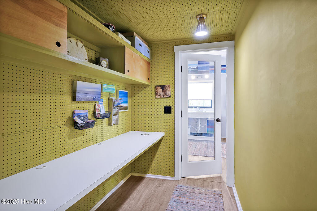 100555819 | Photo 17