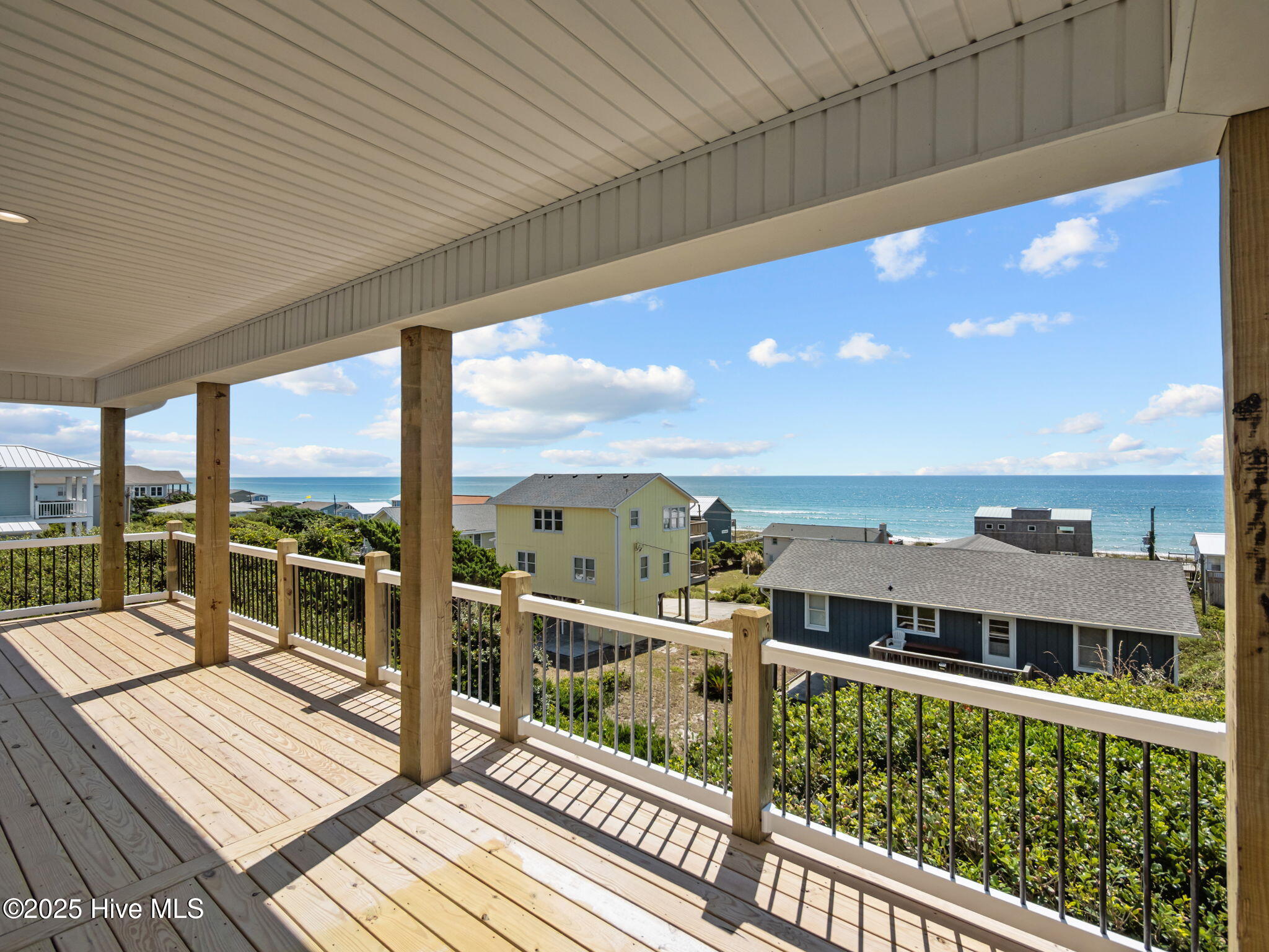 Homes for sale in Emerald Isle, NC | 1707 Emerald Dr, Emerald Isle, NC 28594 | MLS# 100495049
