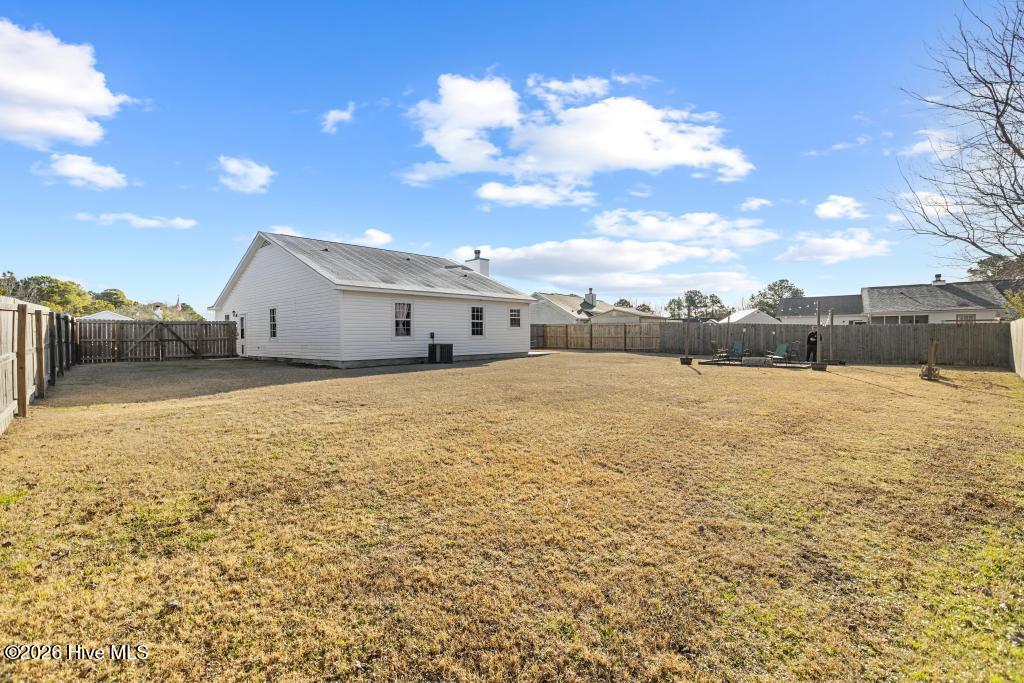 100553305 | Photo 38