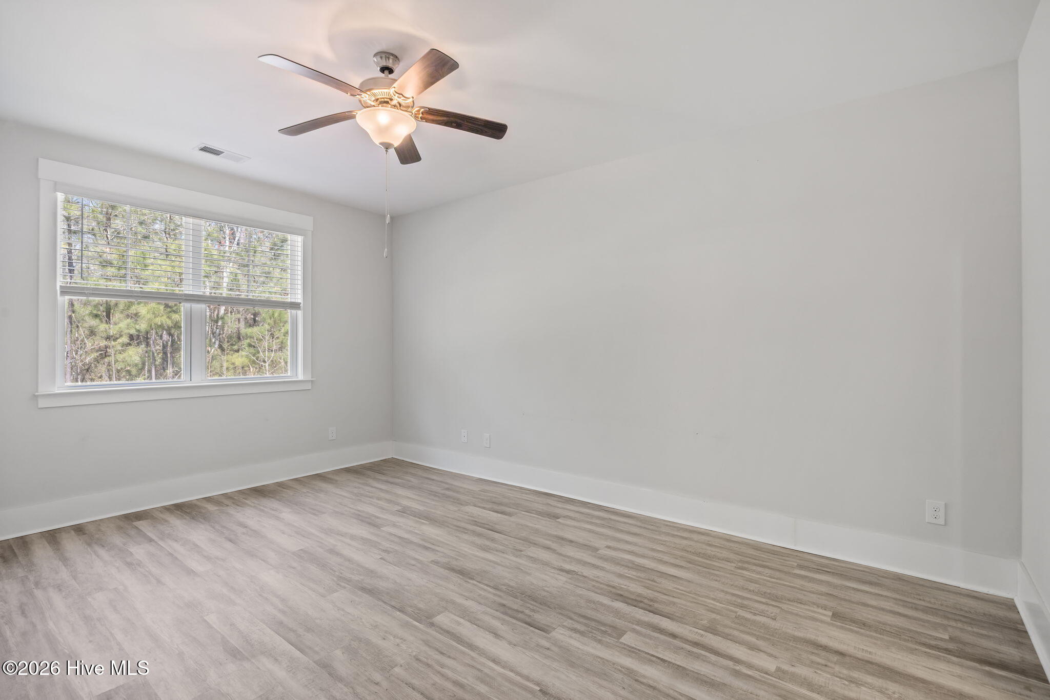 100563130 | Photo 28