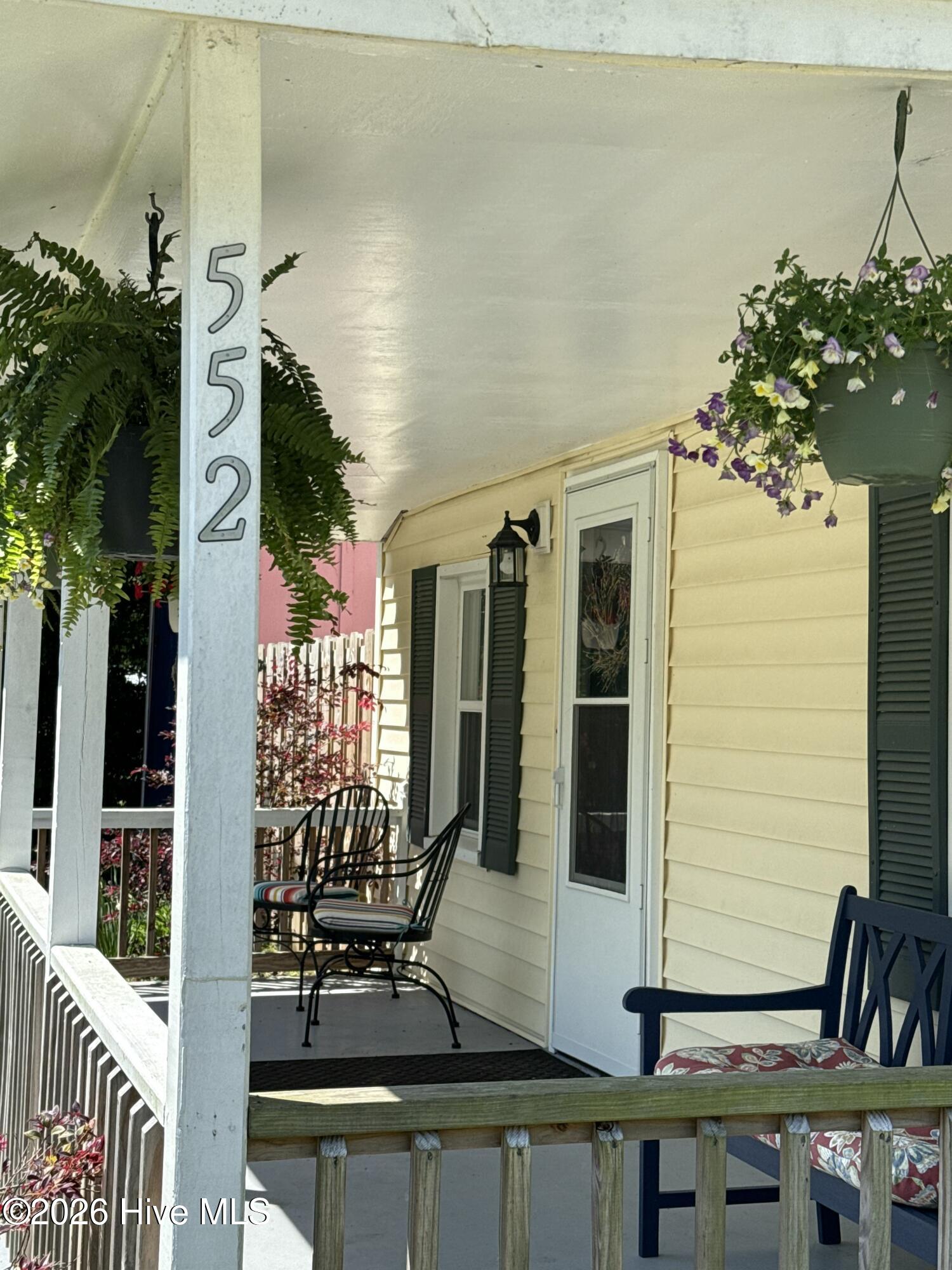 100553037 | Photo 58