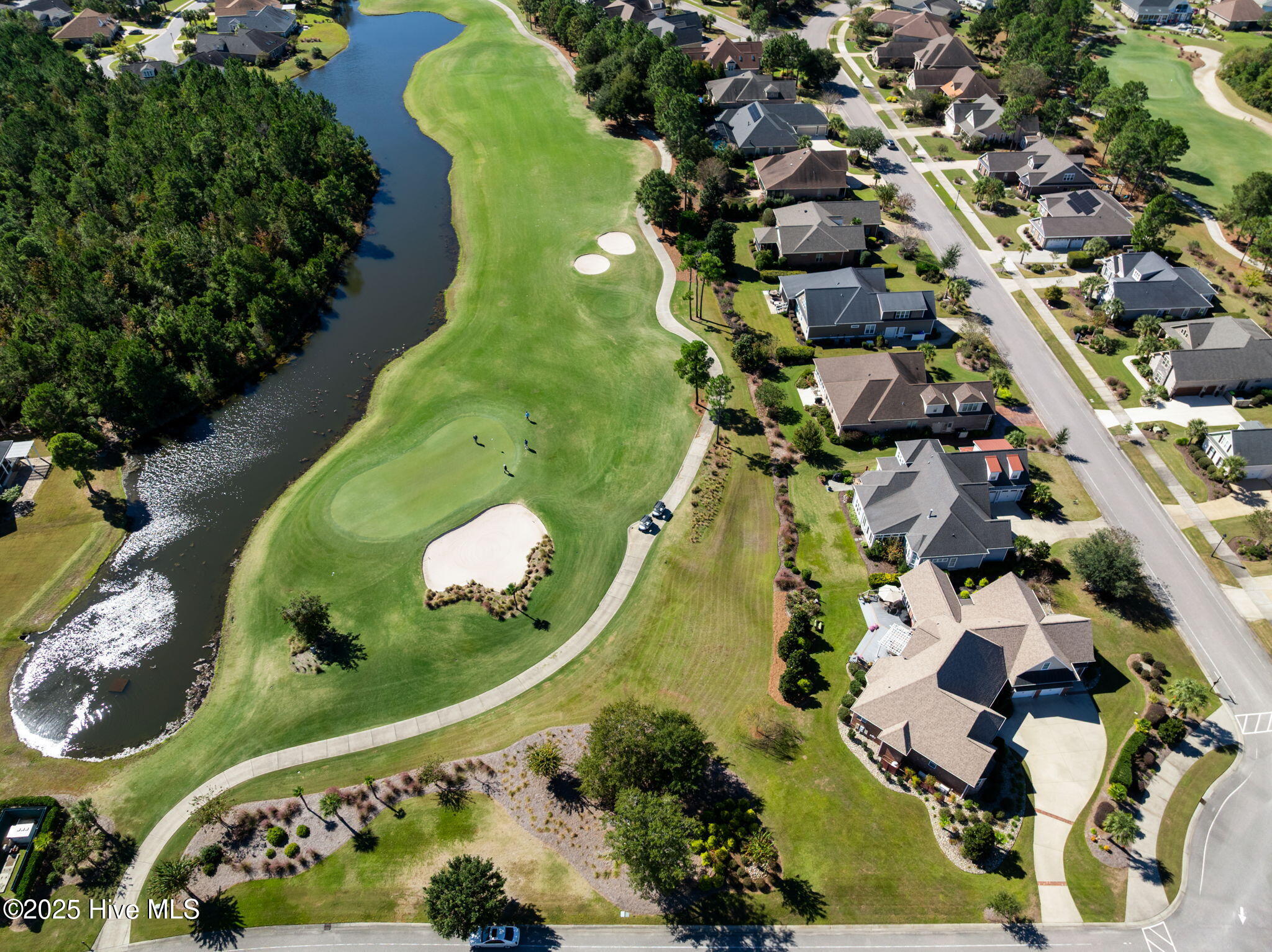 100544684 | Photo 95