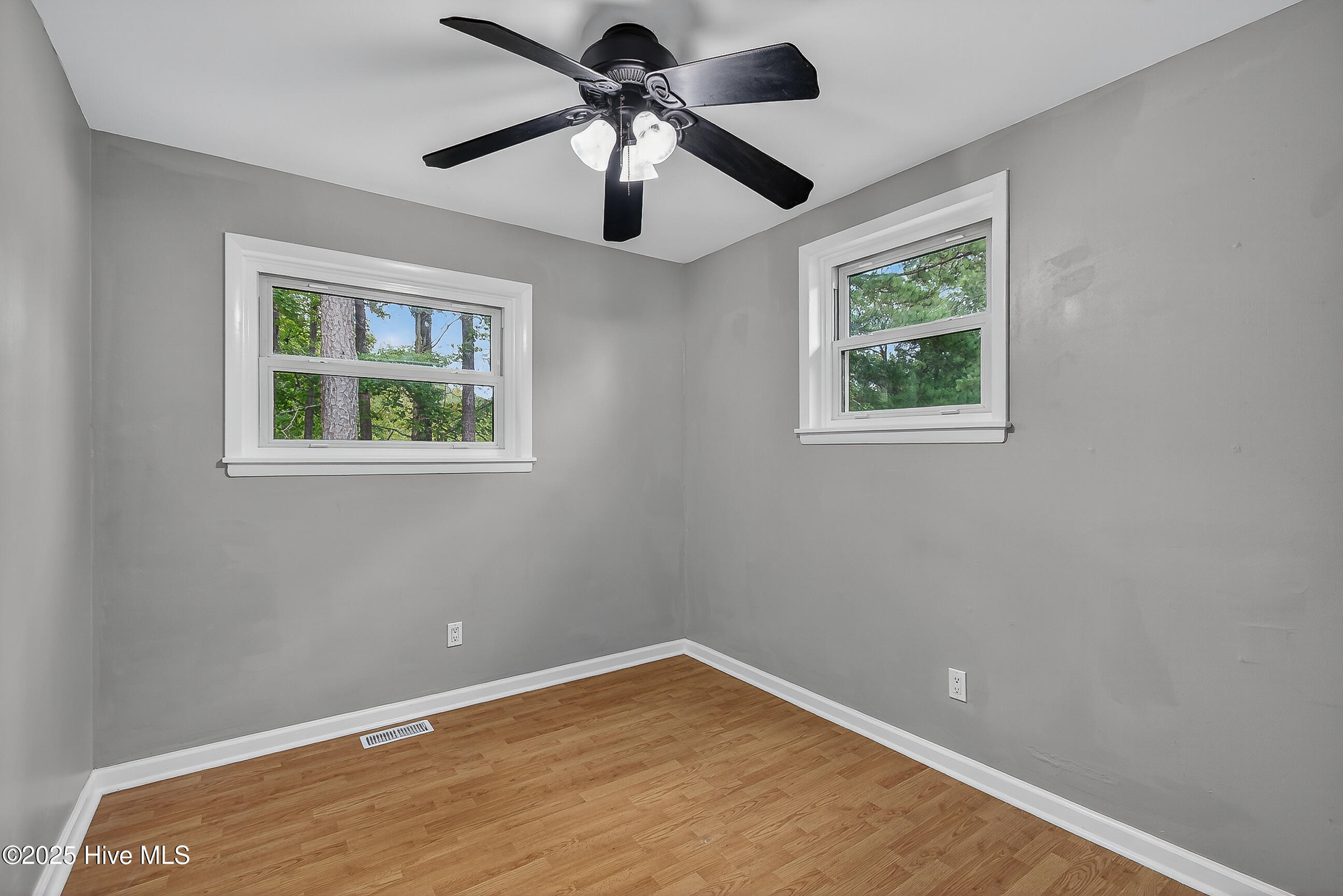 100531663 | Photo 27