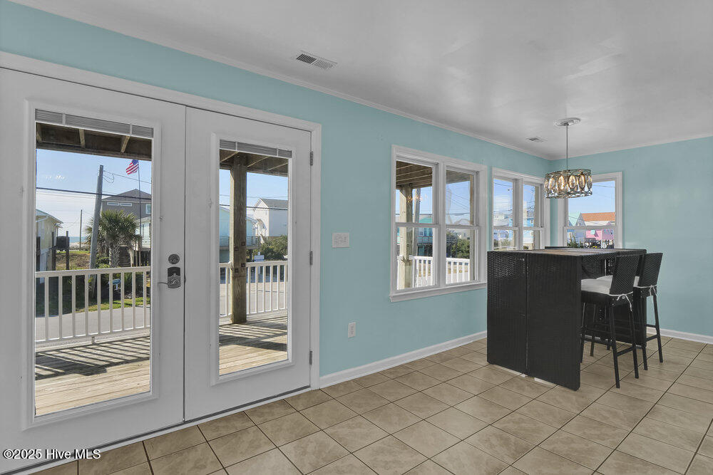 100533445 | Photo 23