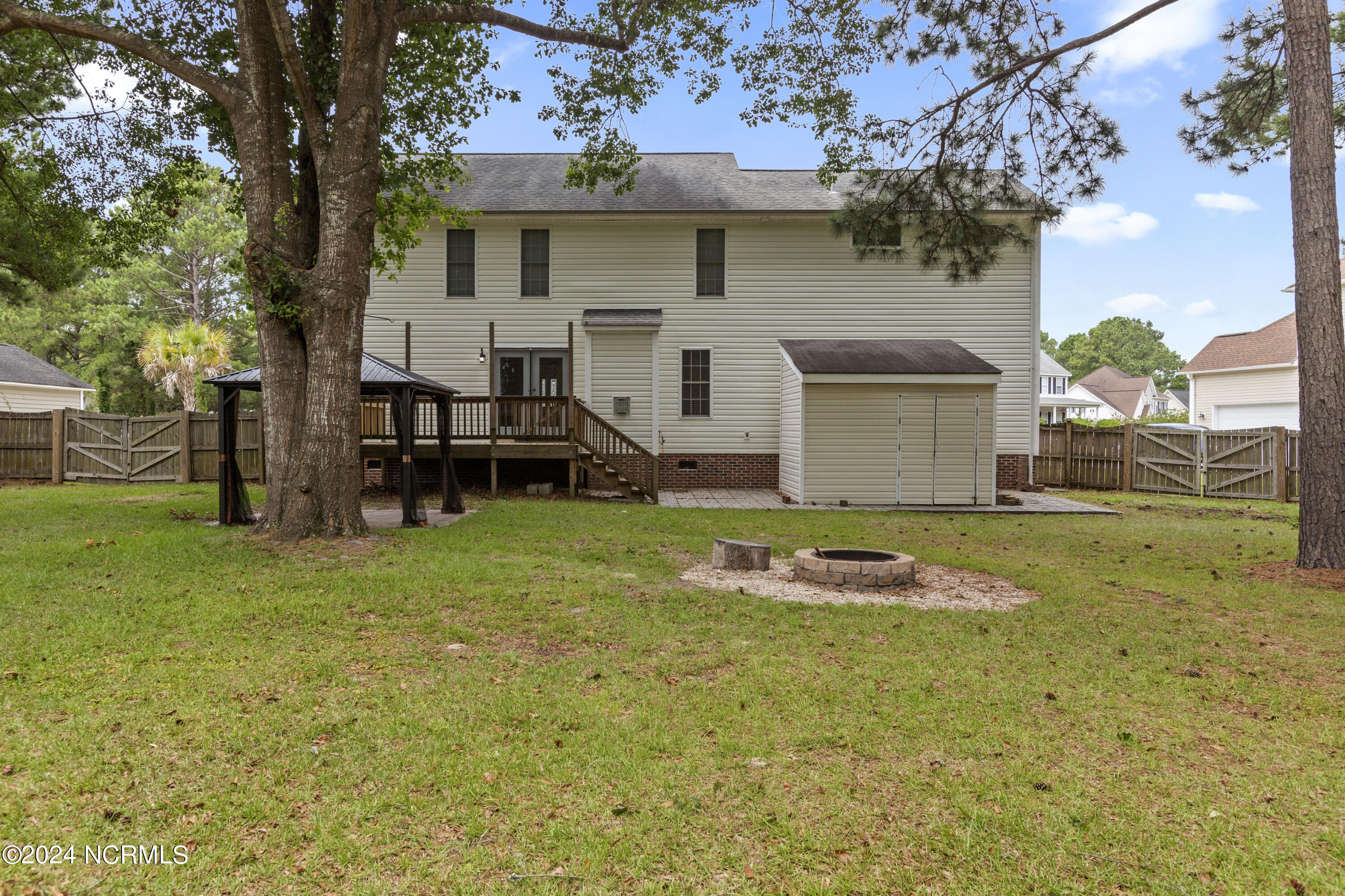 100529706 | Photo 35