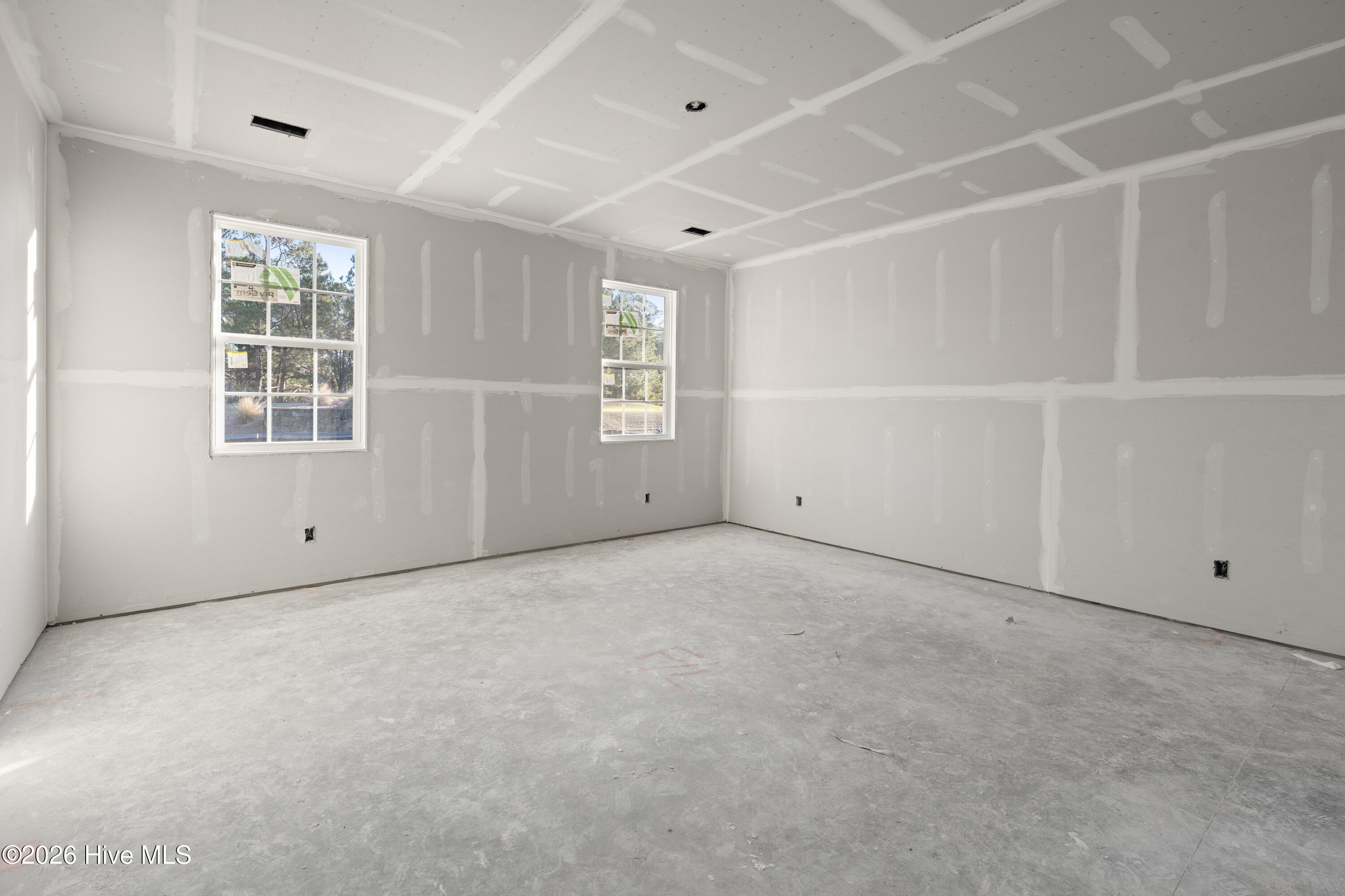 100556549 | Photo 13