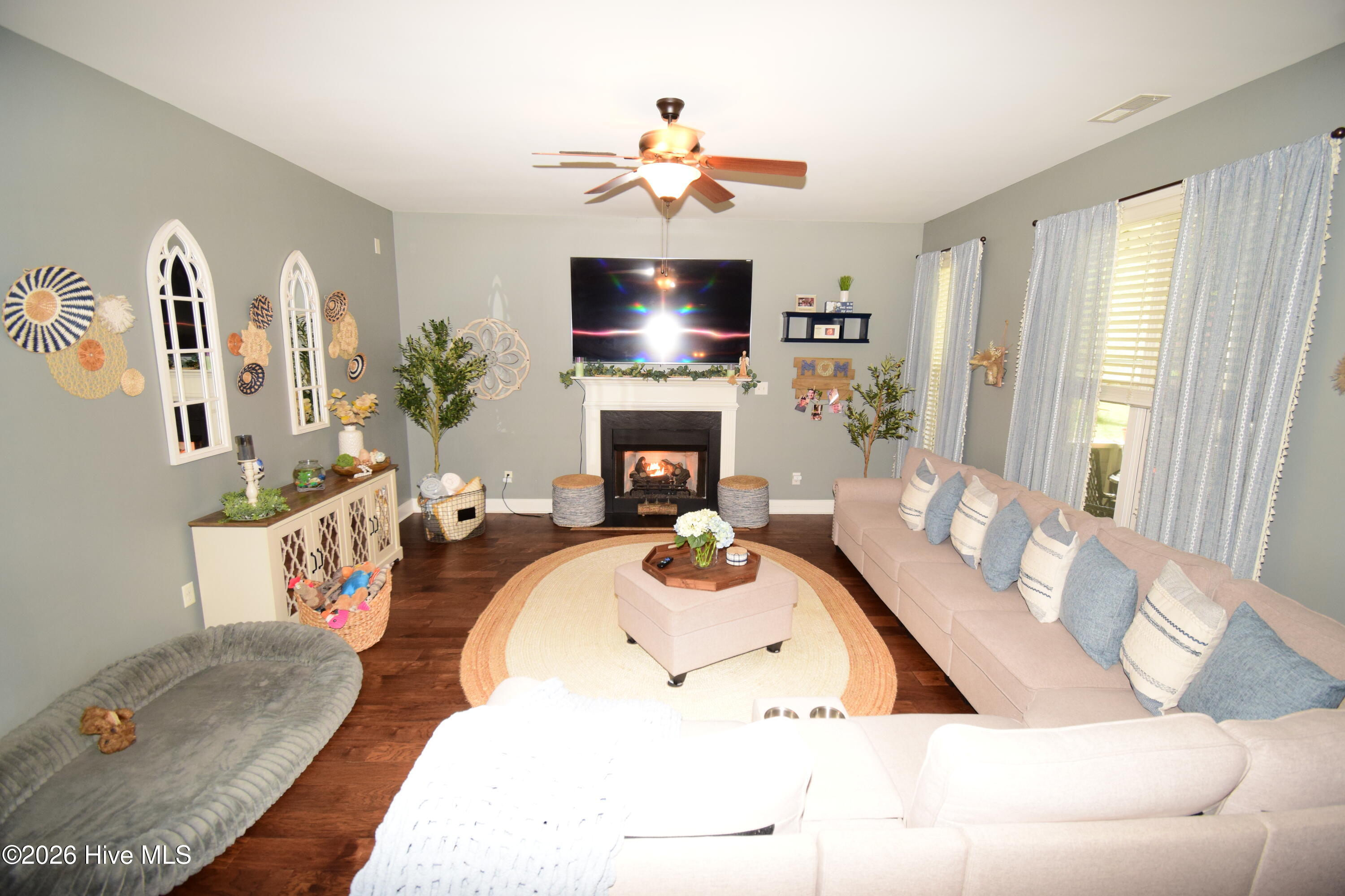 100566647 | Photo 26