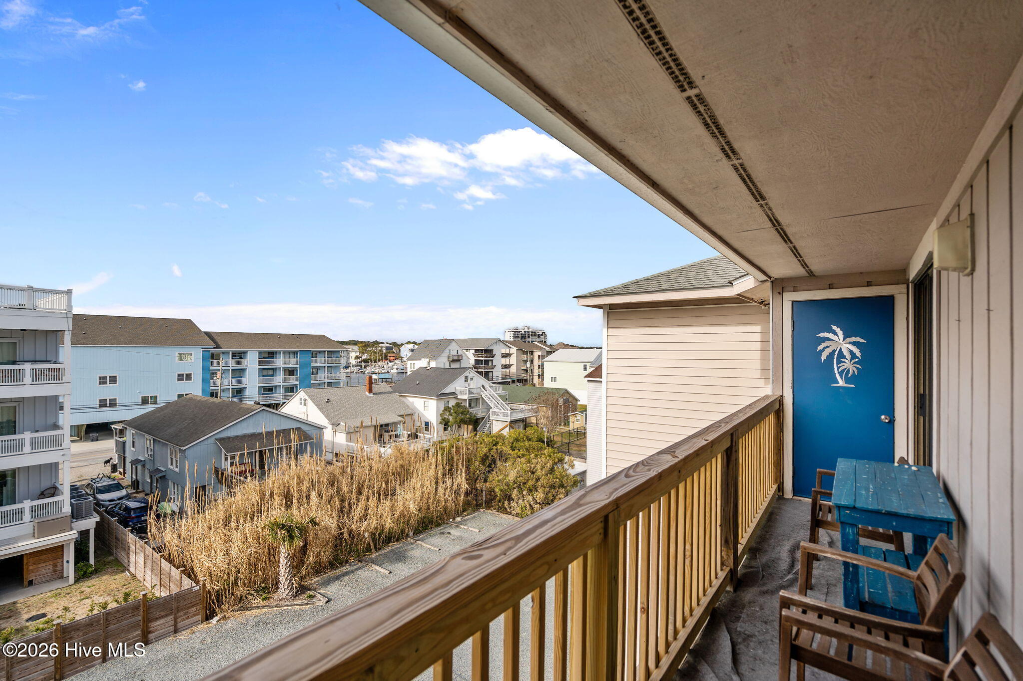 100547244 | Photo 46