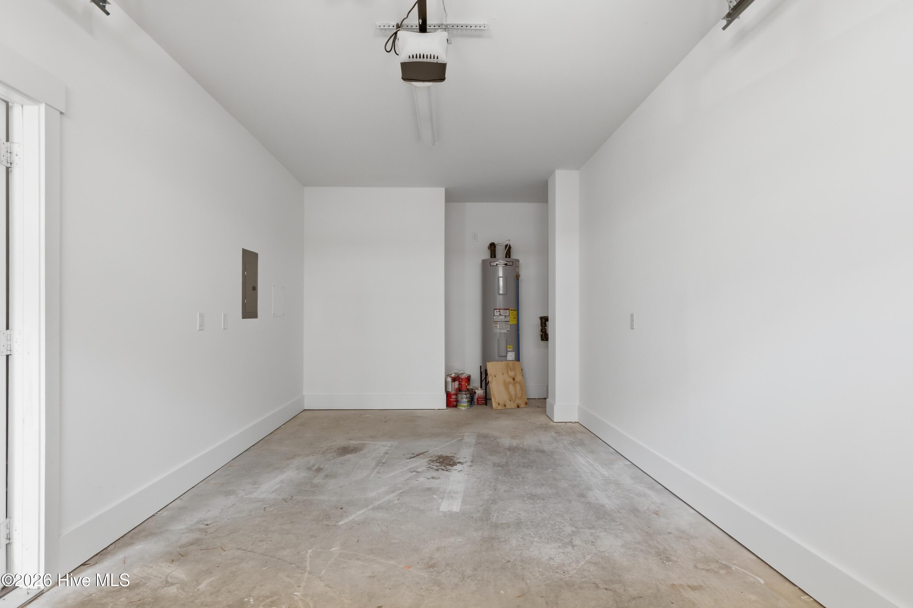 100564371 | Photo 14