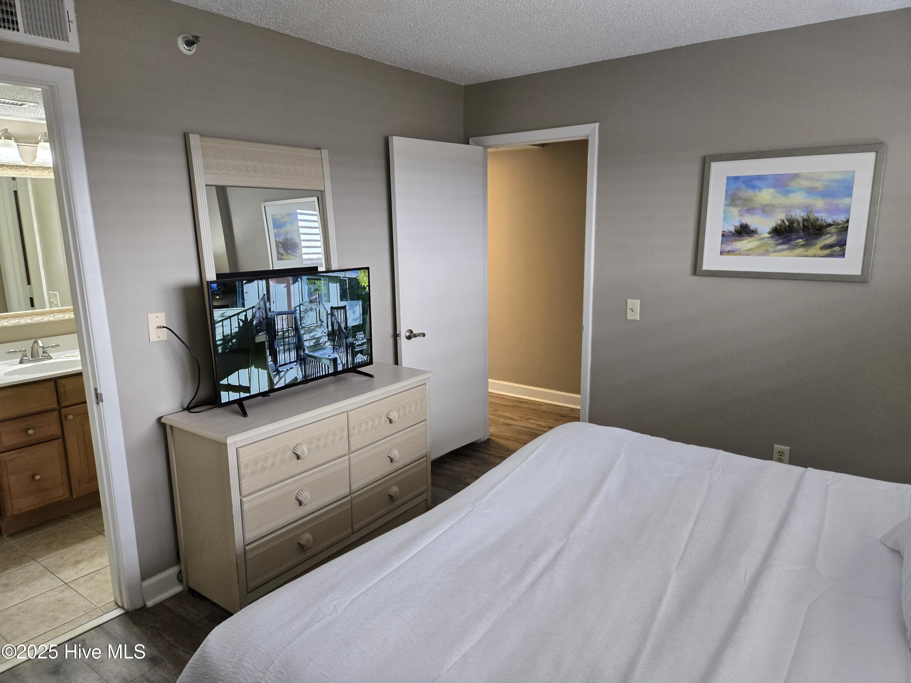 100494459 | Photo 13