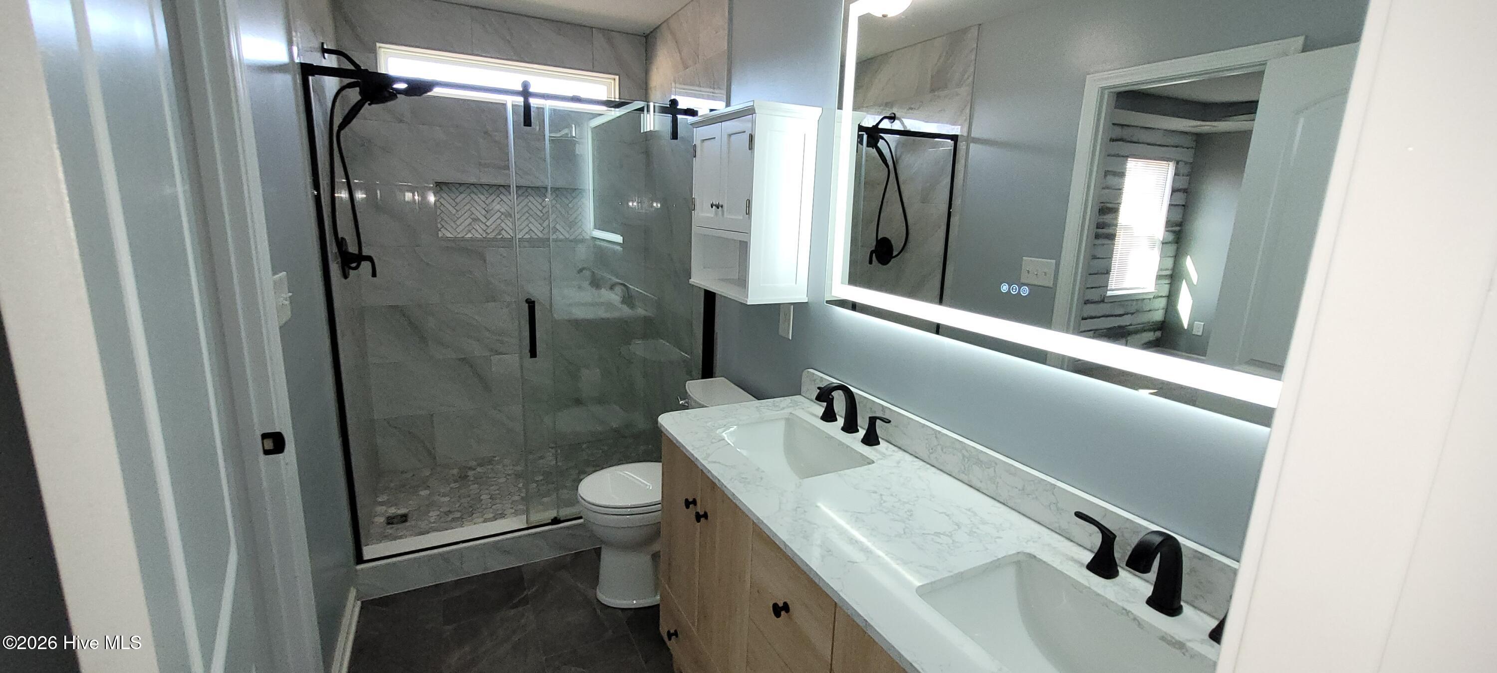 100550457 | Photo 36