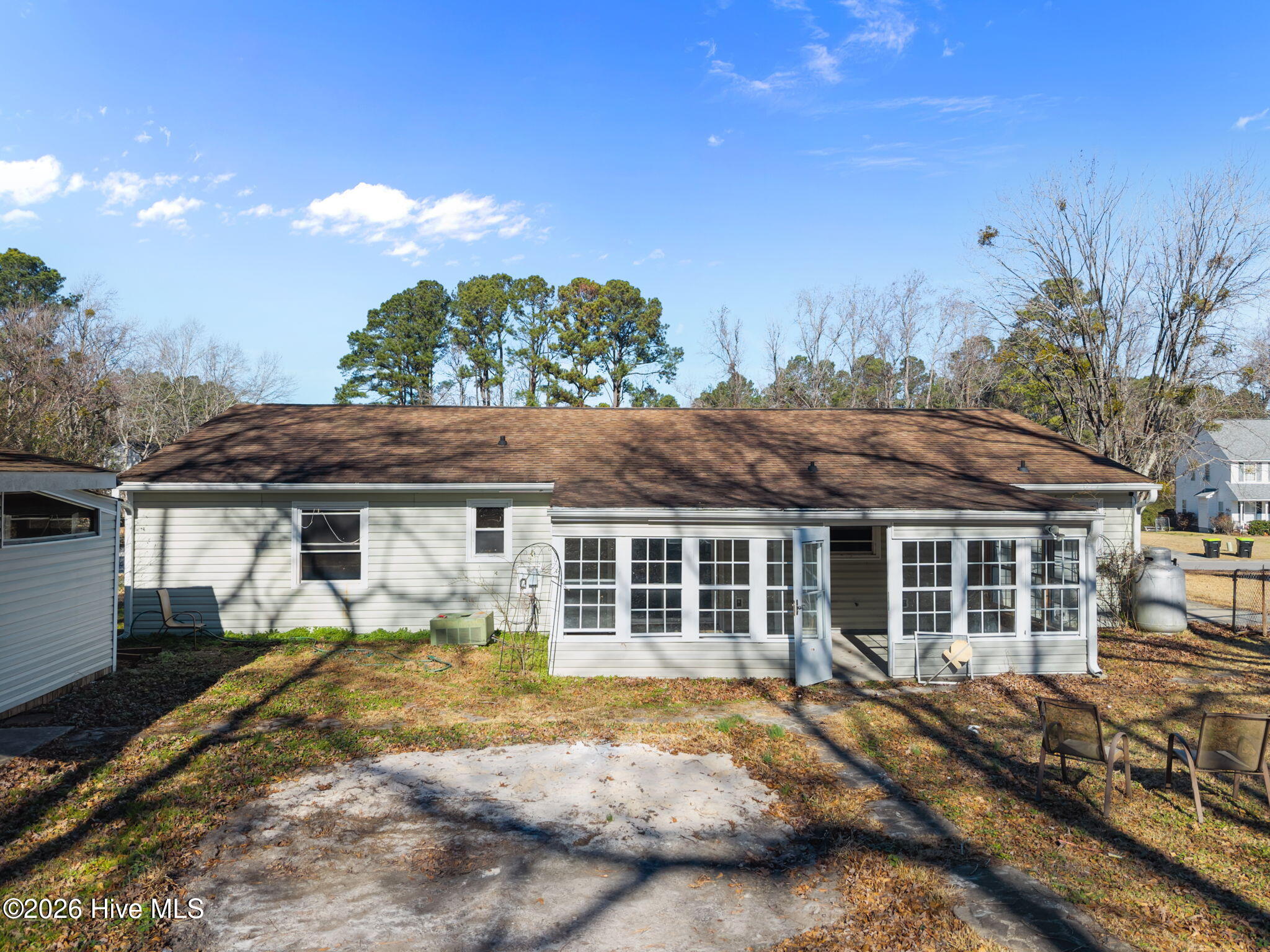 100549992 | Photo 41