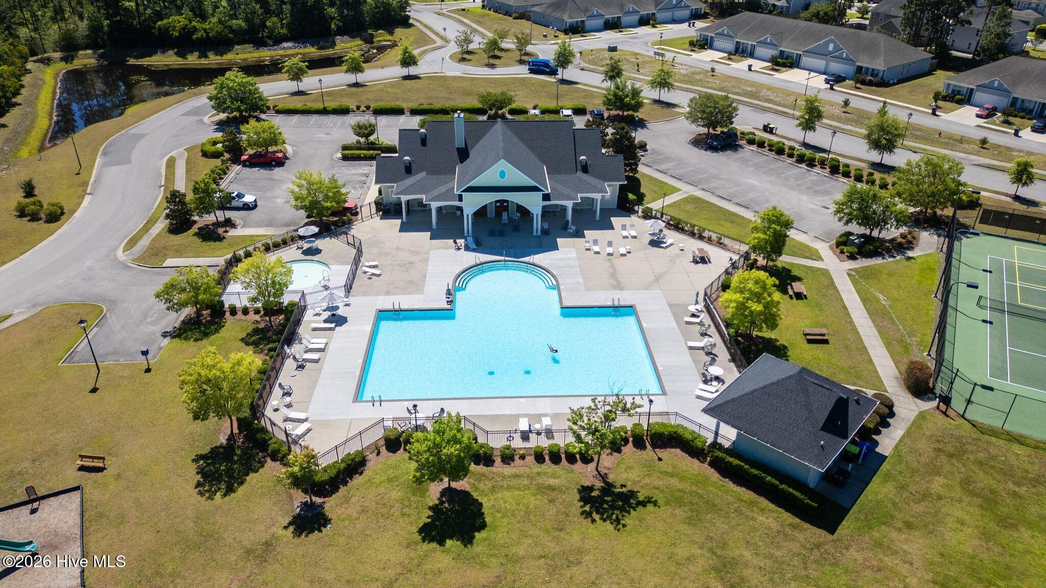 100567646 | Photo 76