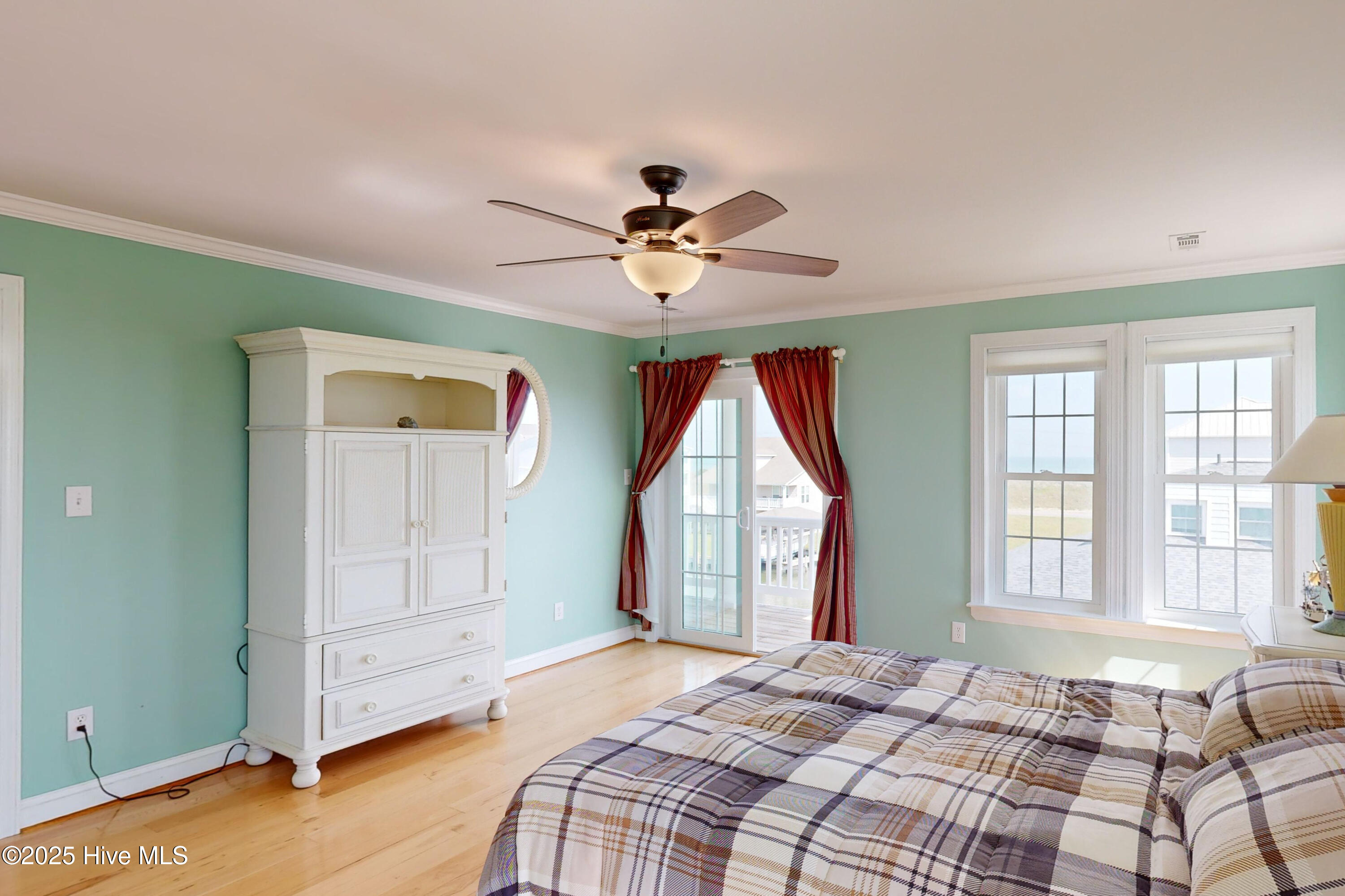 100510837 | Photo 38