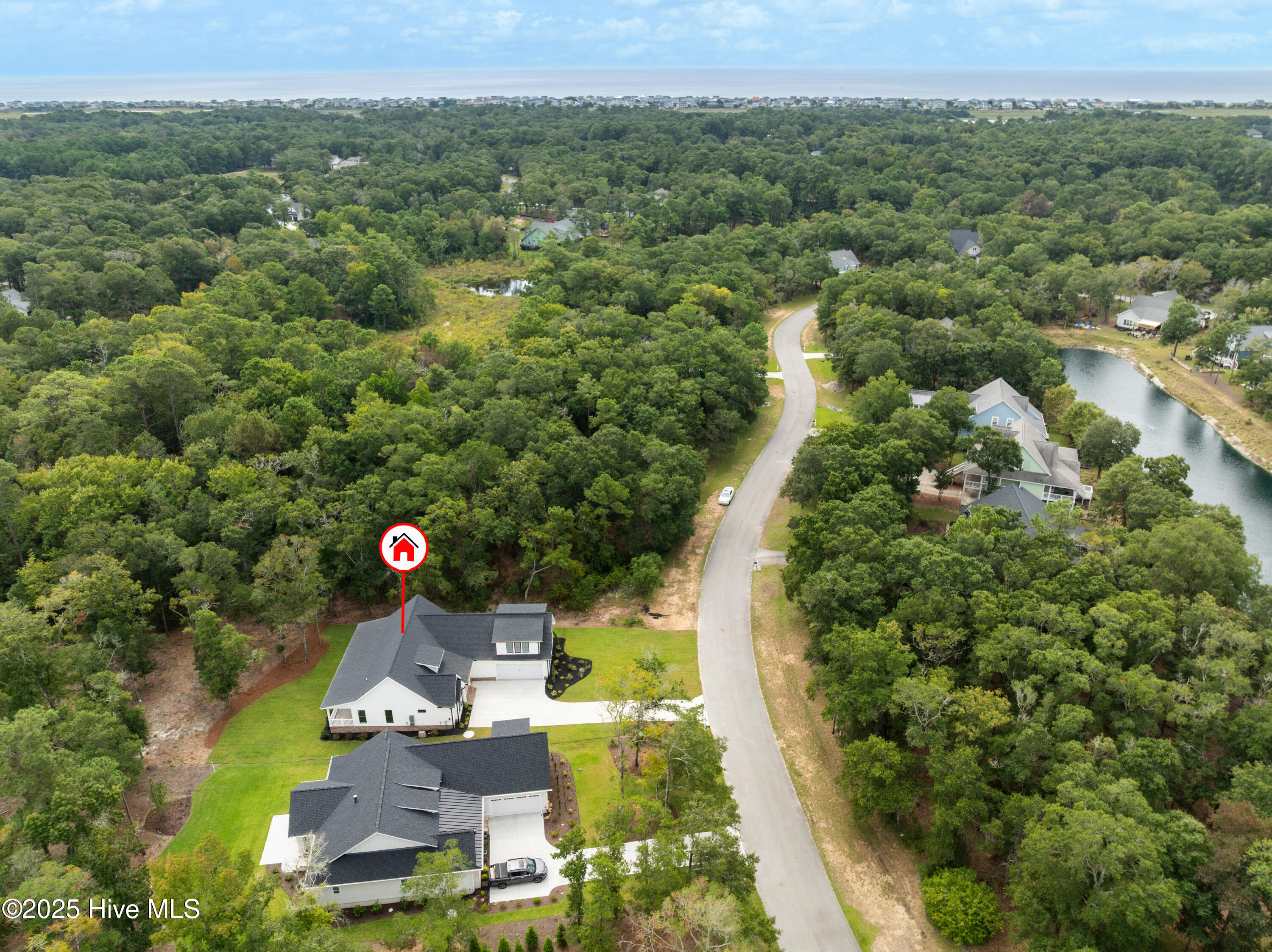 100485467 | Photo 71