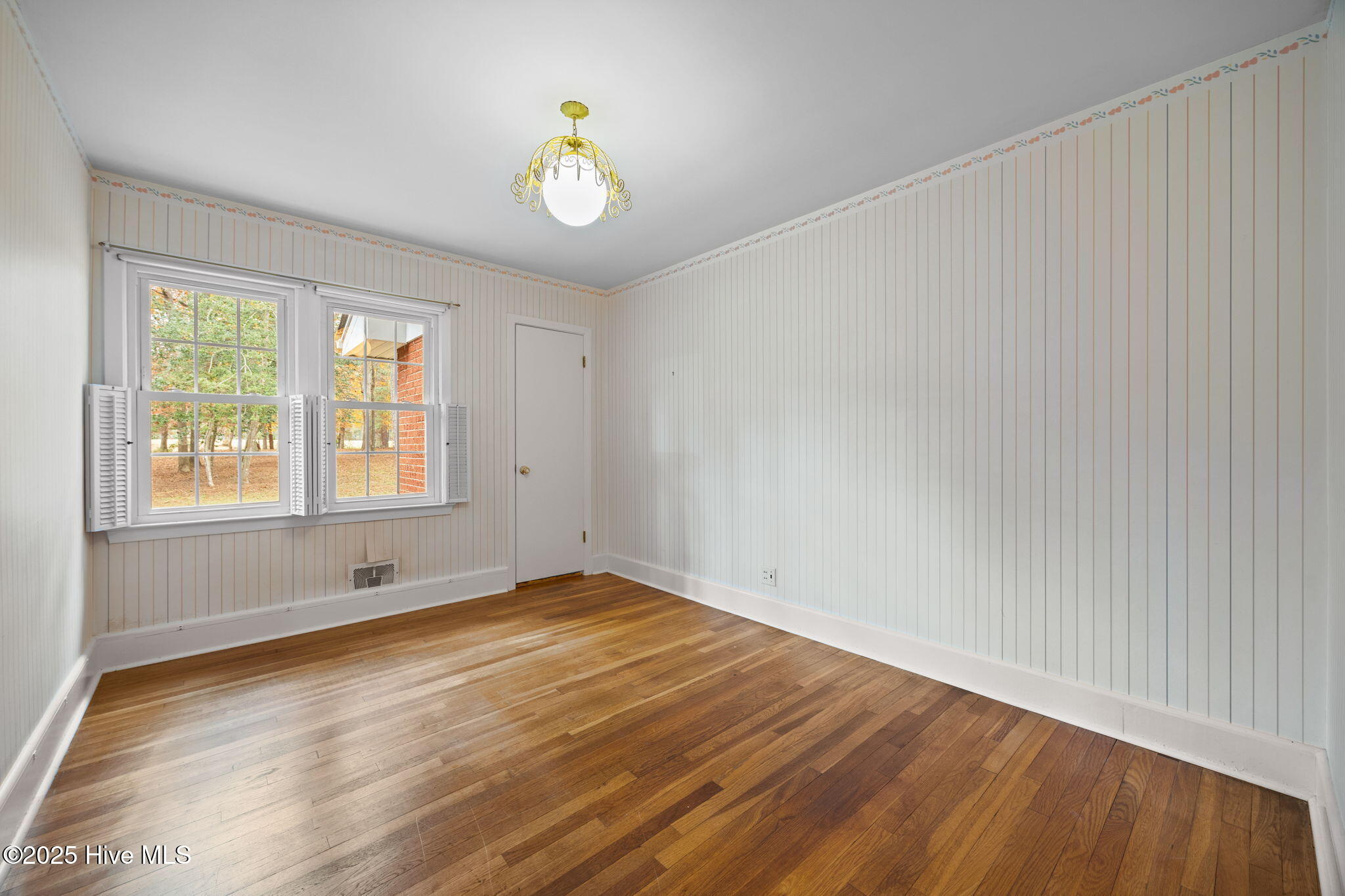 100544163 | Photo 27