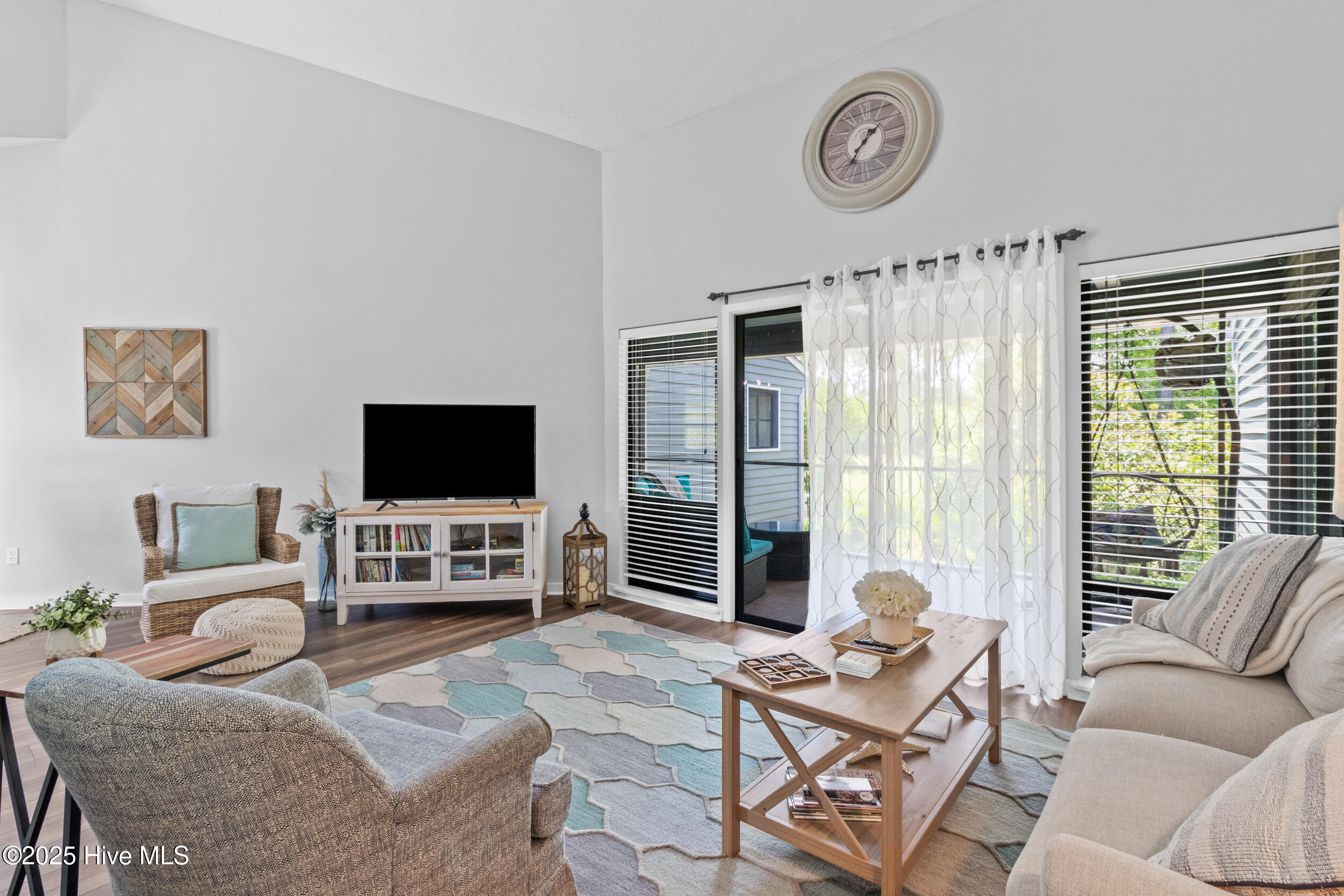 100508108 | Photo 15