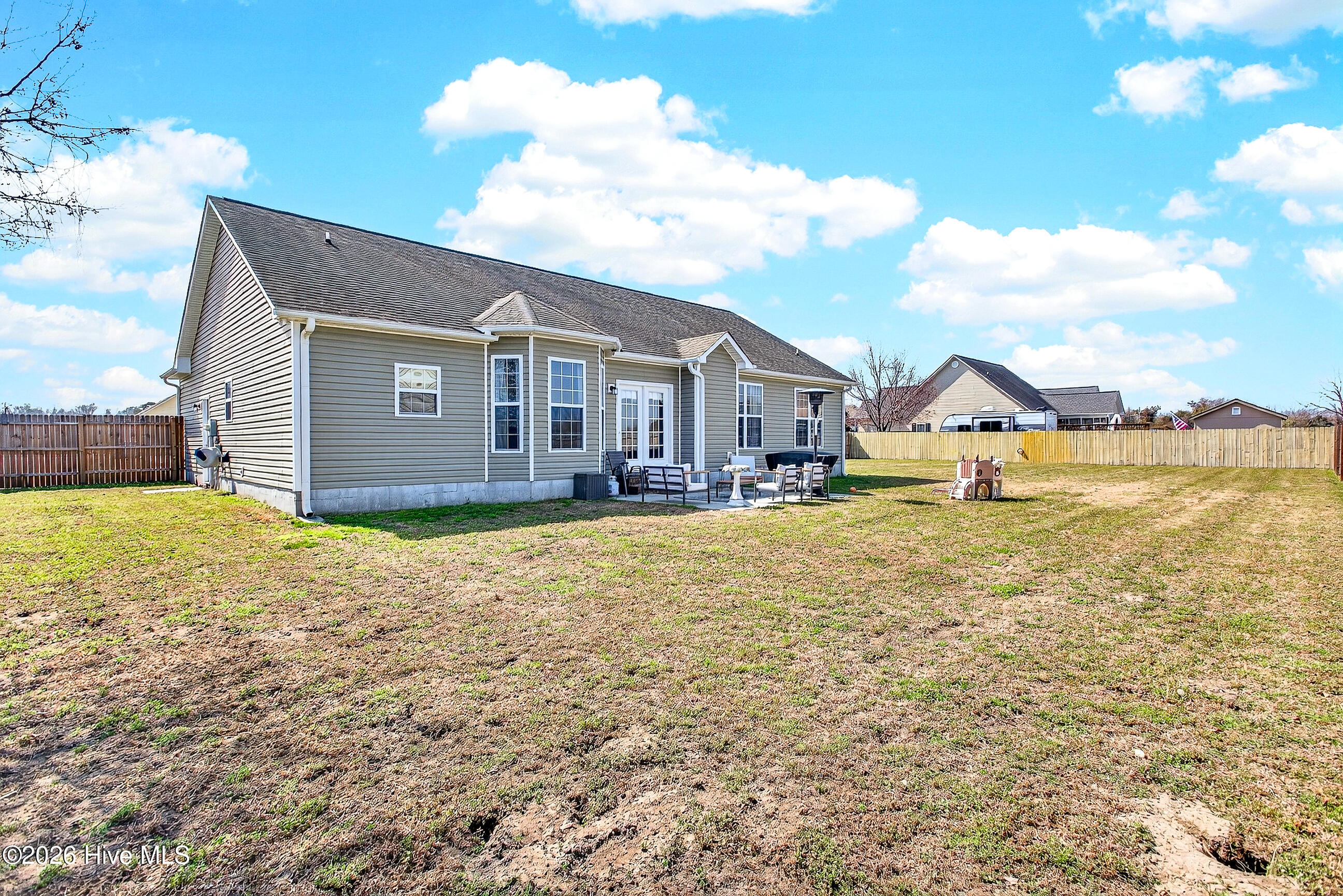 100558370 | Photo 20