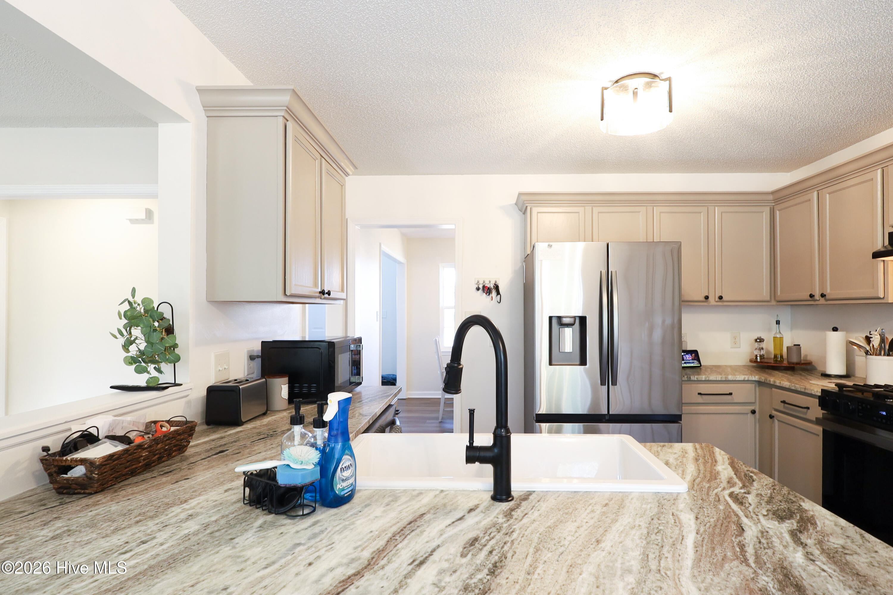 100549070 | Photo 18