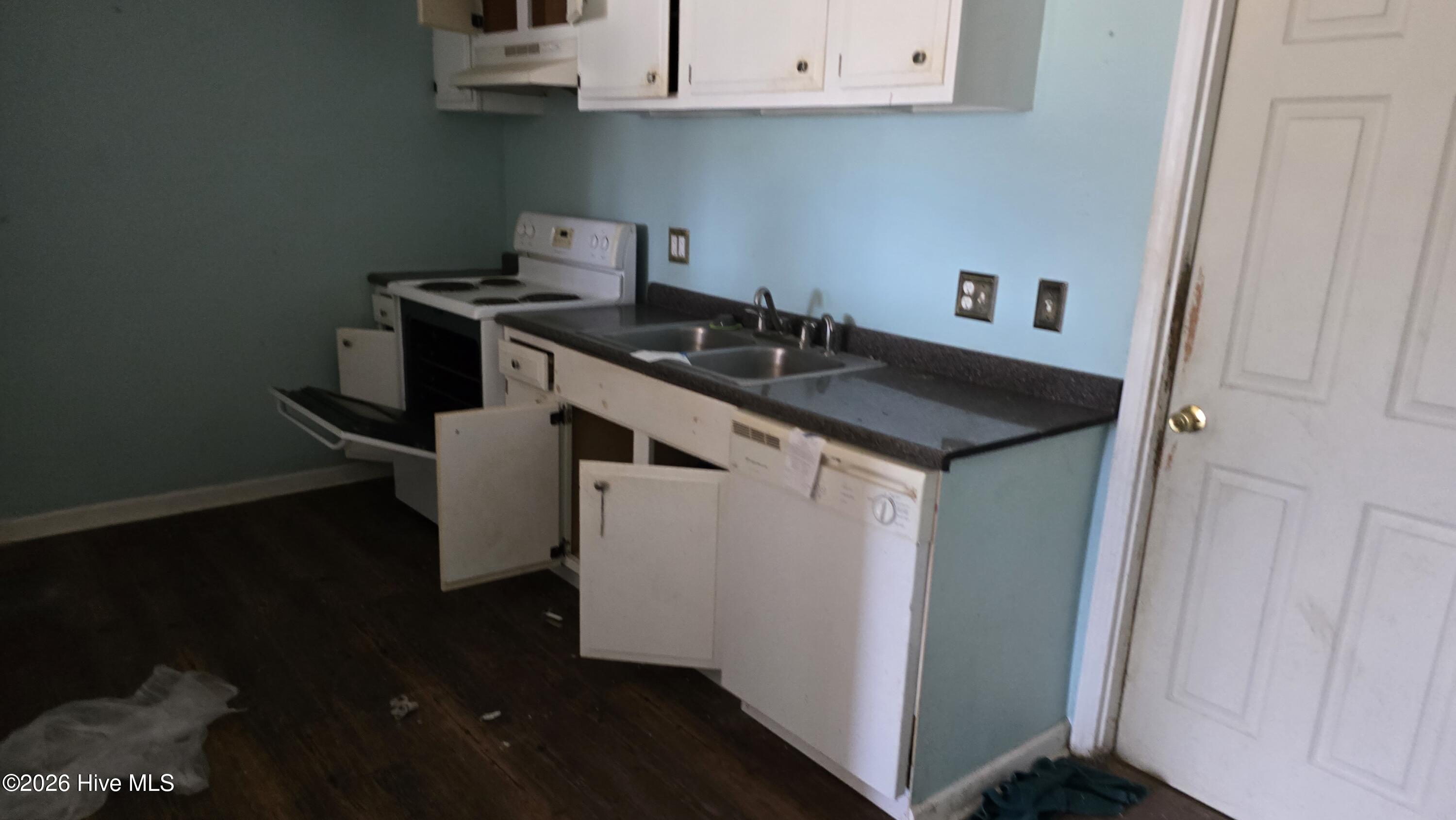 100561564 | Photo 22