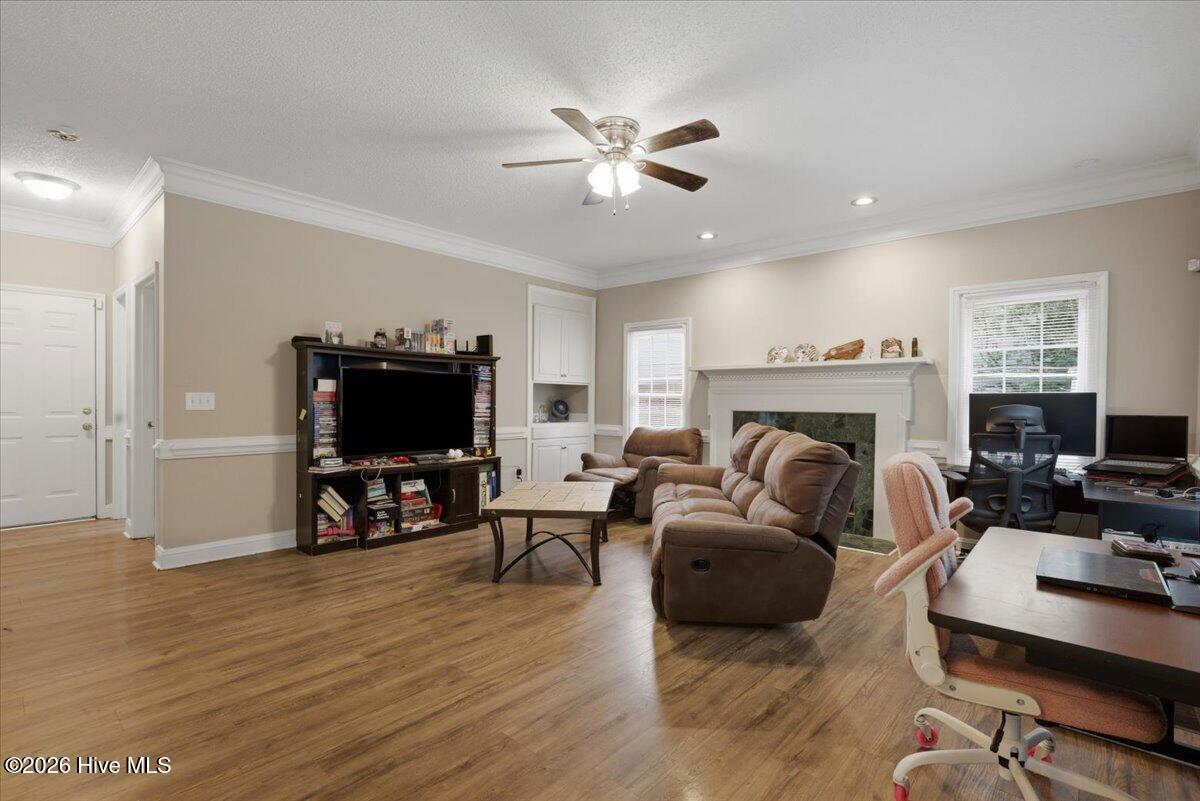 14-206 Creekside Dr-14