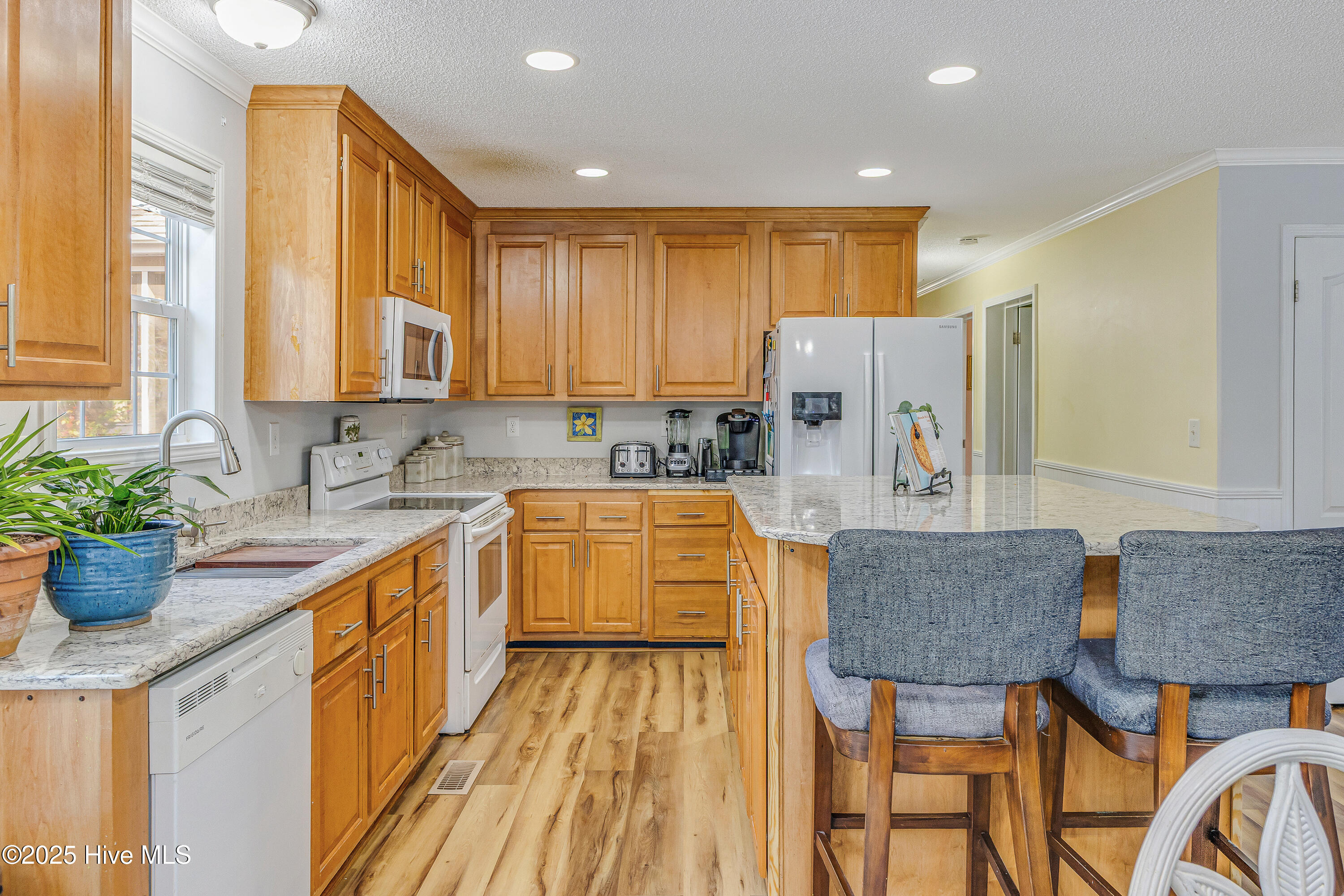 100543271 | Photo 13