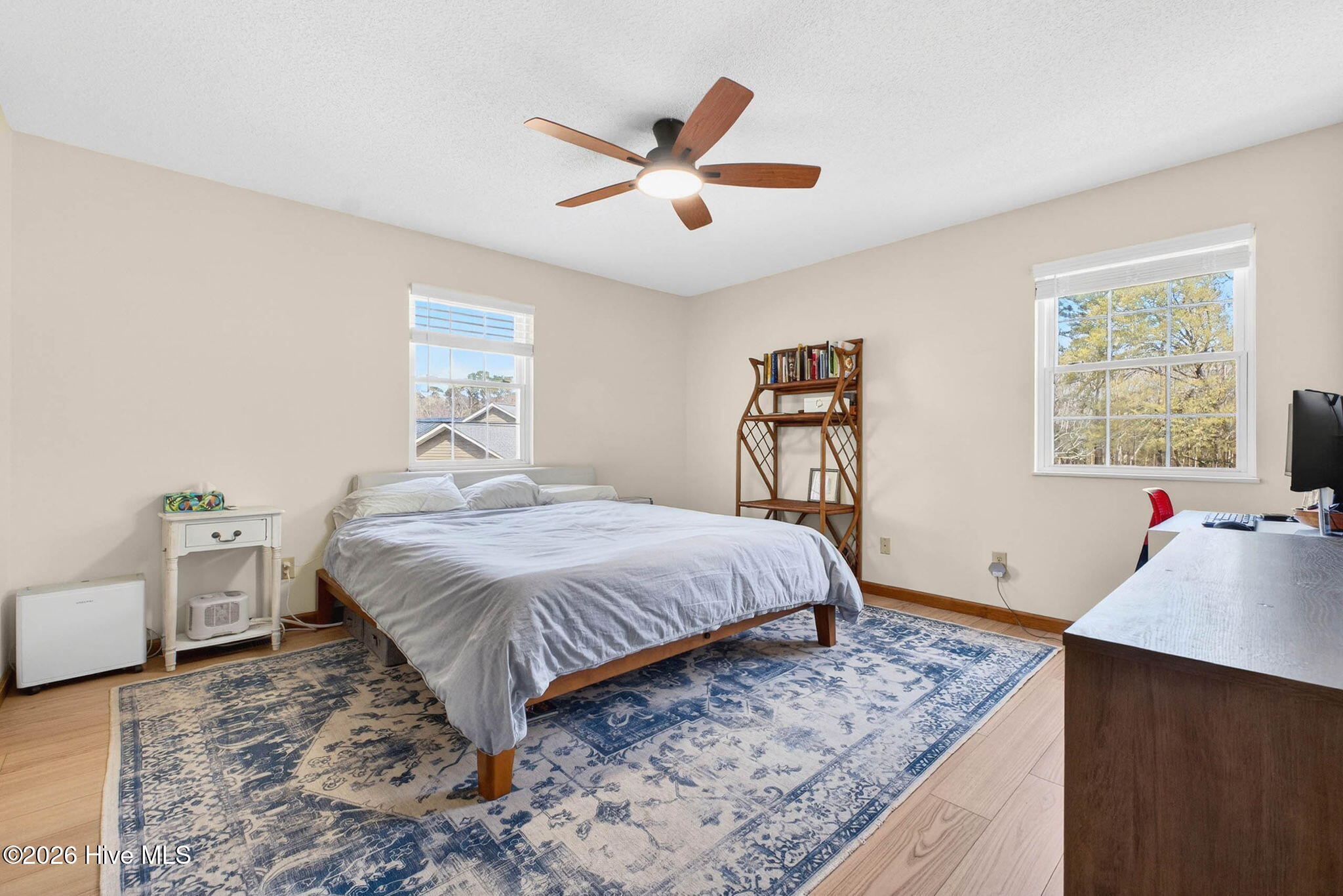 100561895 | Photo 25