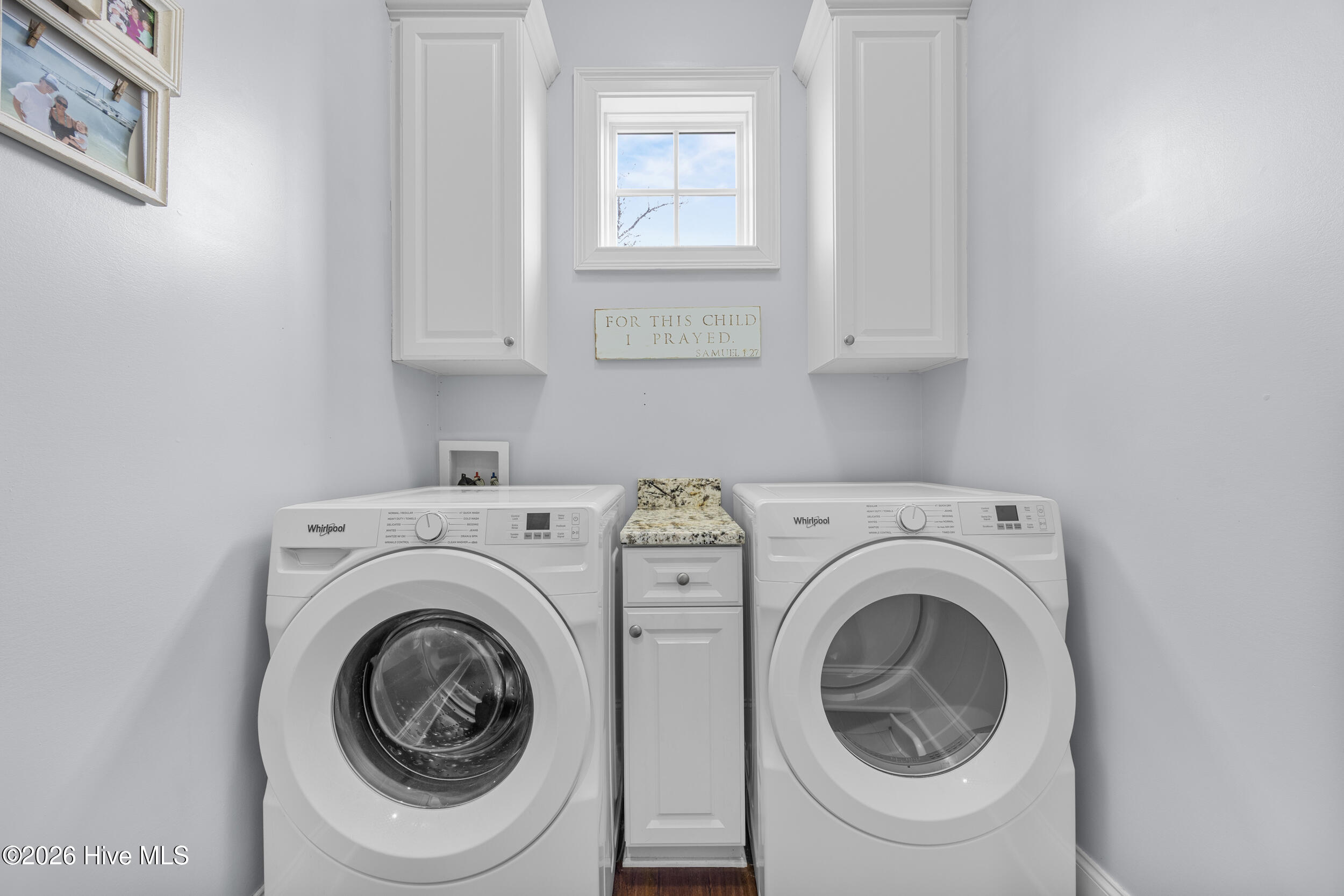 100549374 | Photo 31