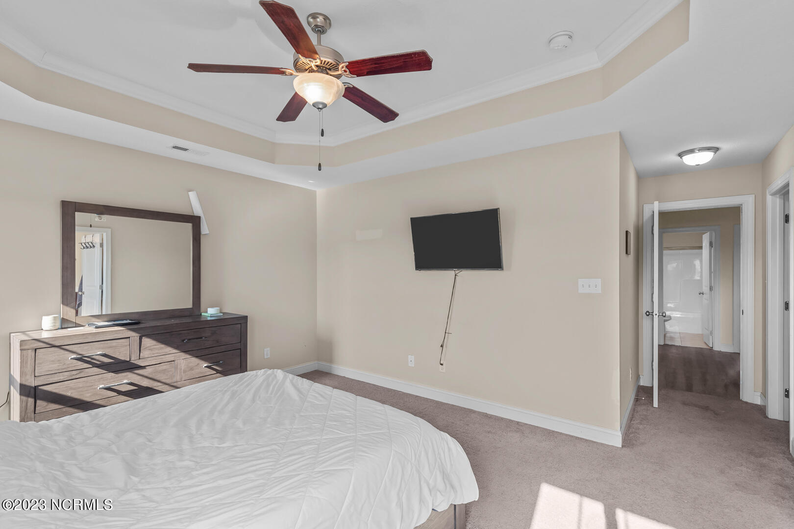 100553730 | Photo 22