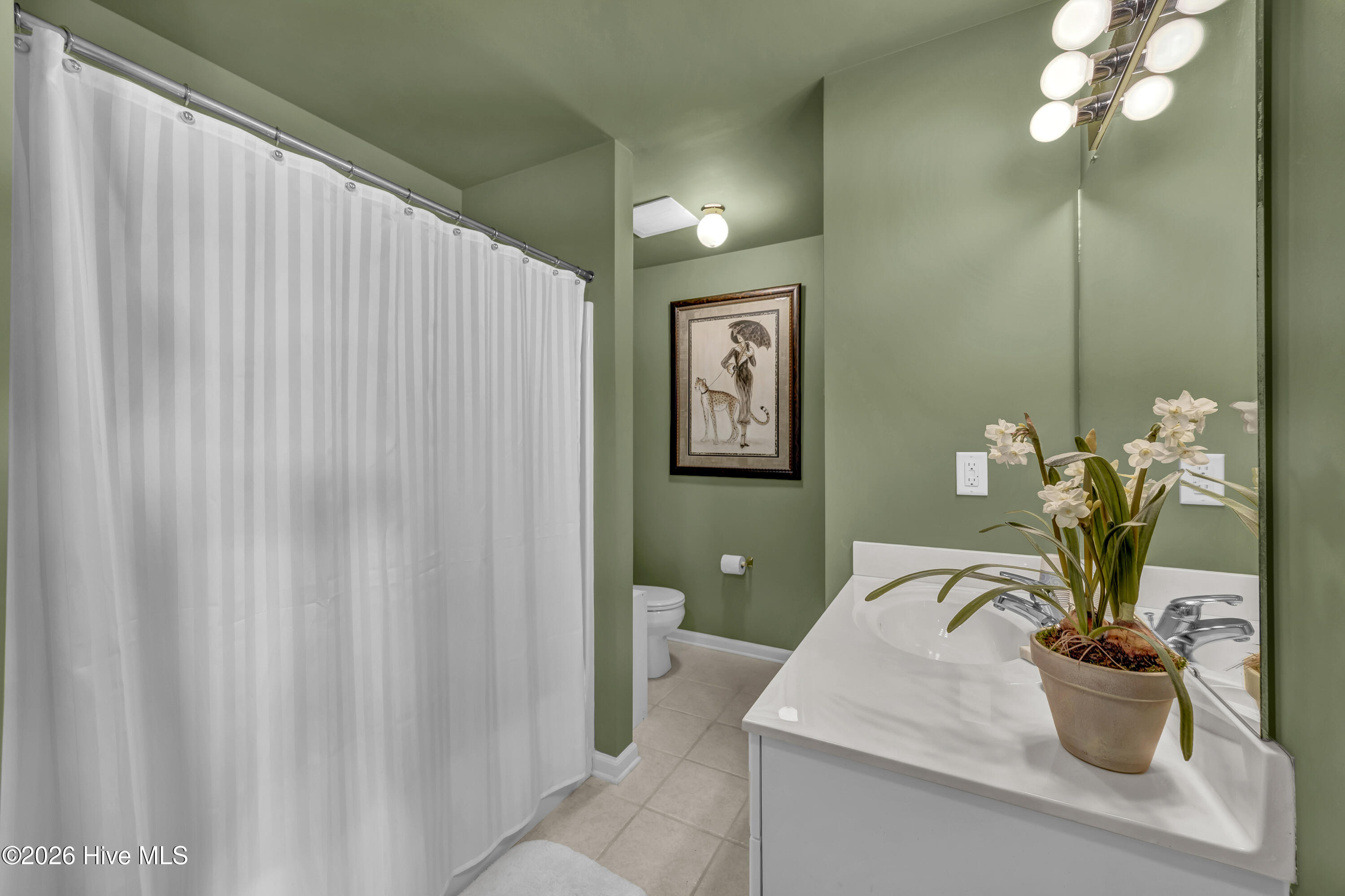 100550758 | Photo 18