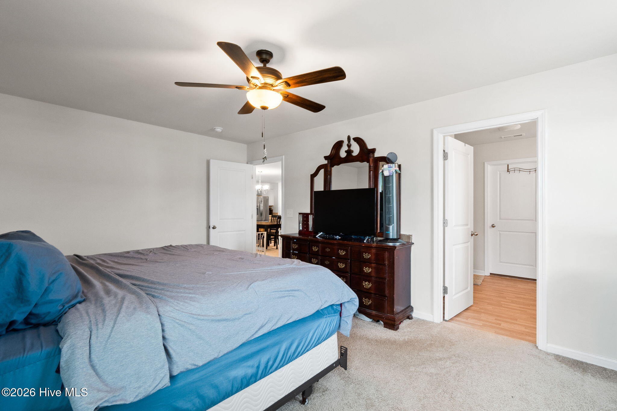 100560384 | Photo 12