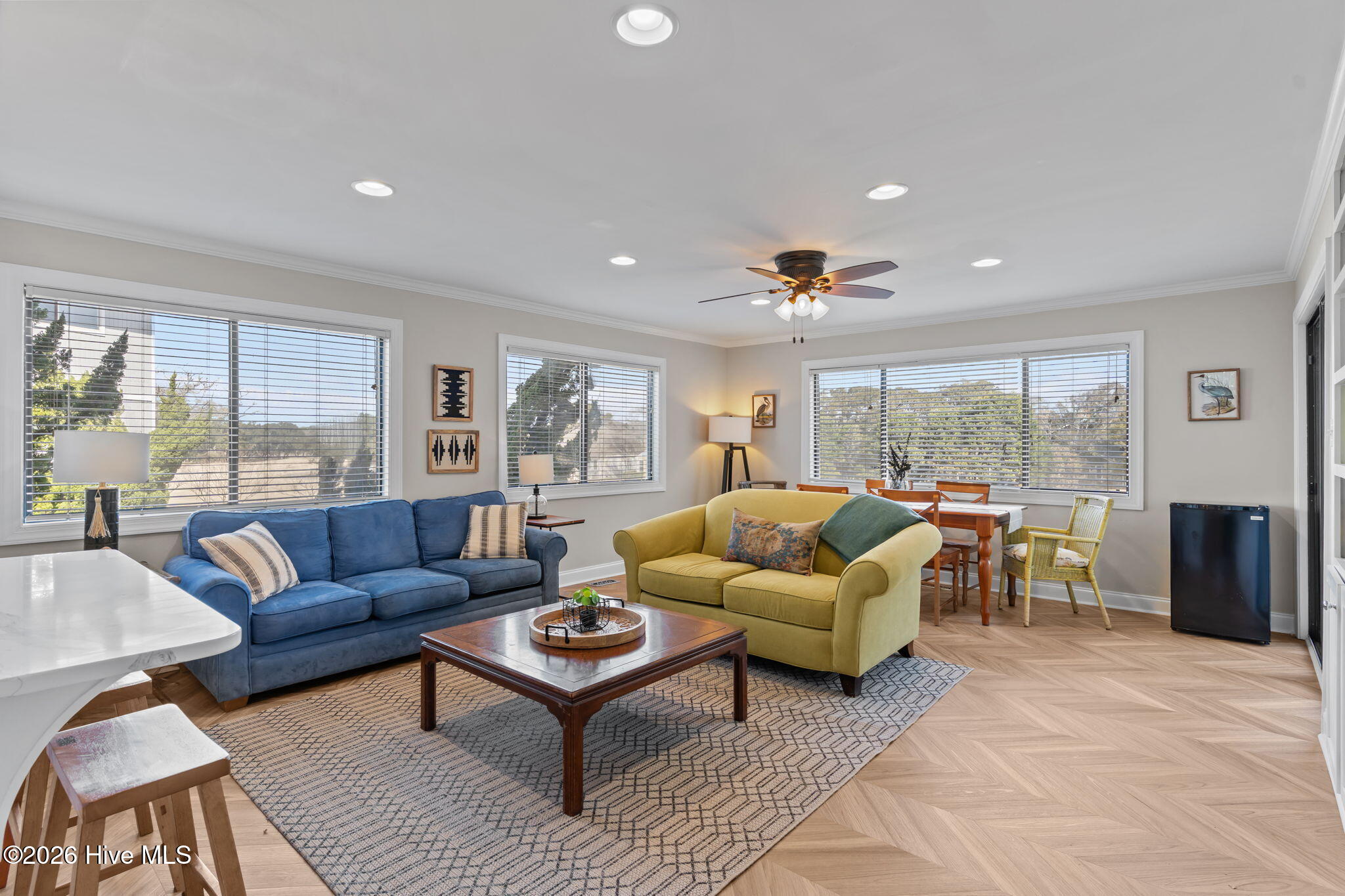 100558305 | Photo 21