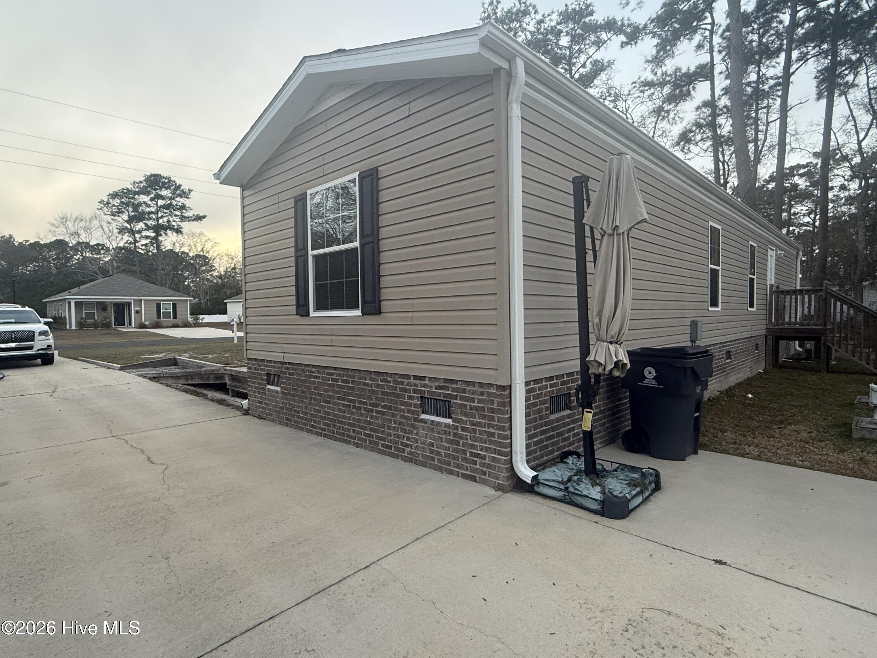 100558789 | Photo 10