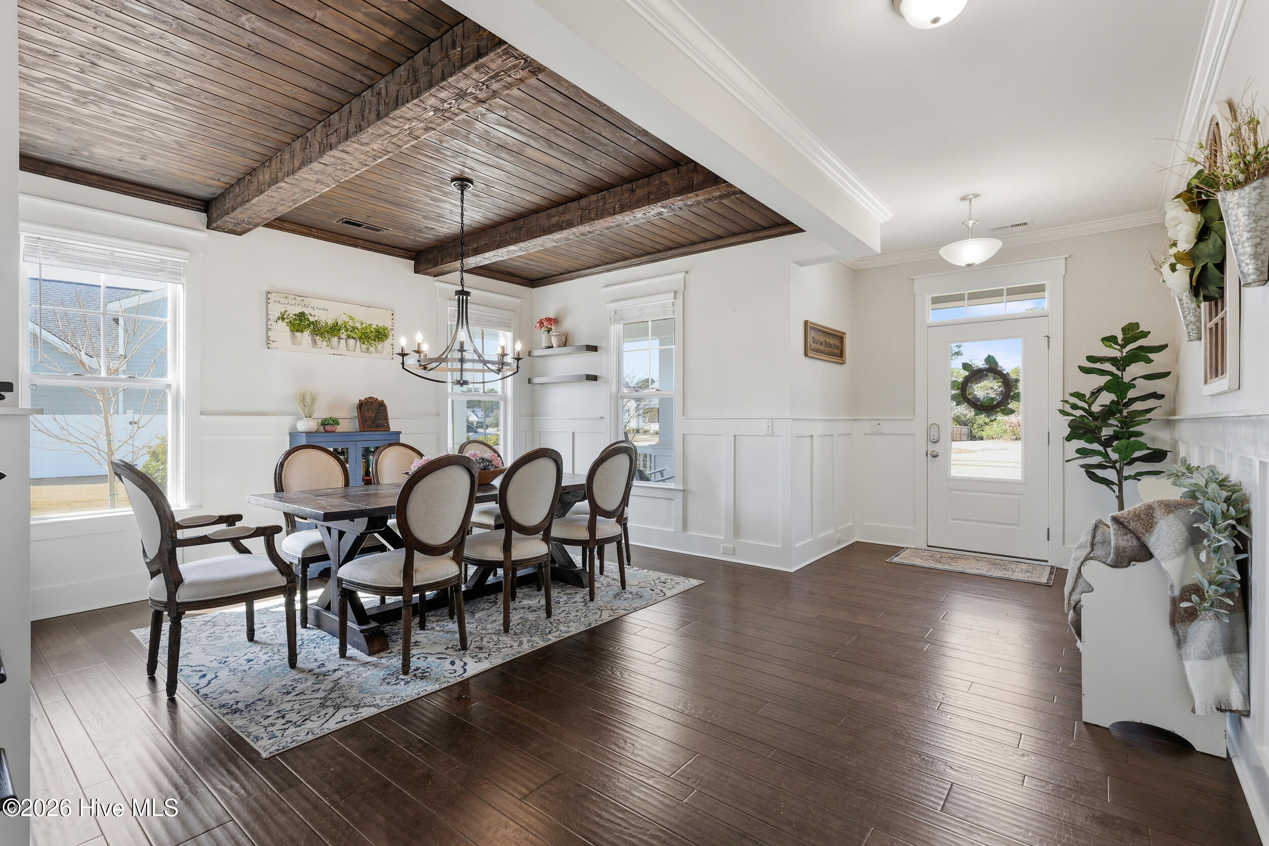 100561471 | Photo 10