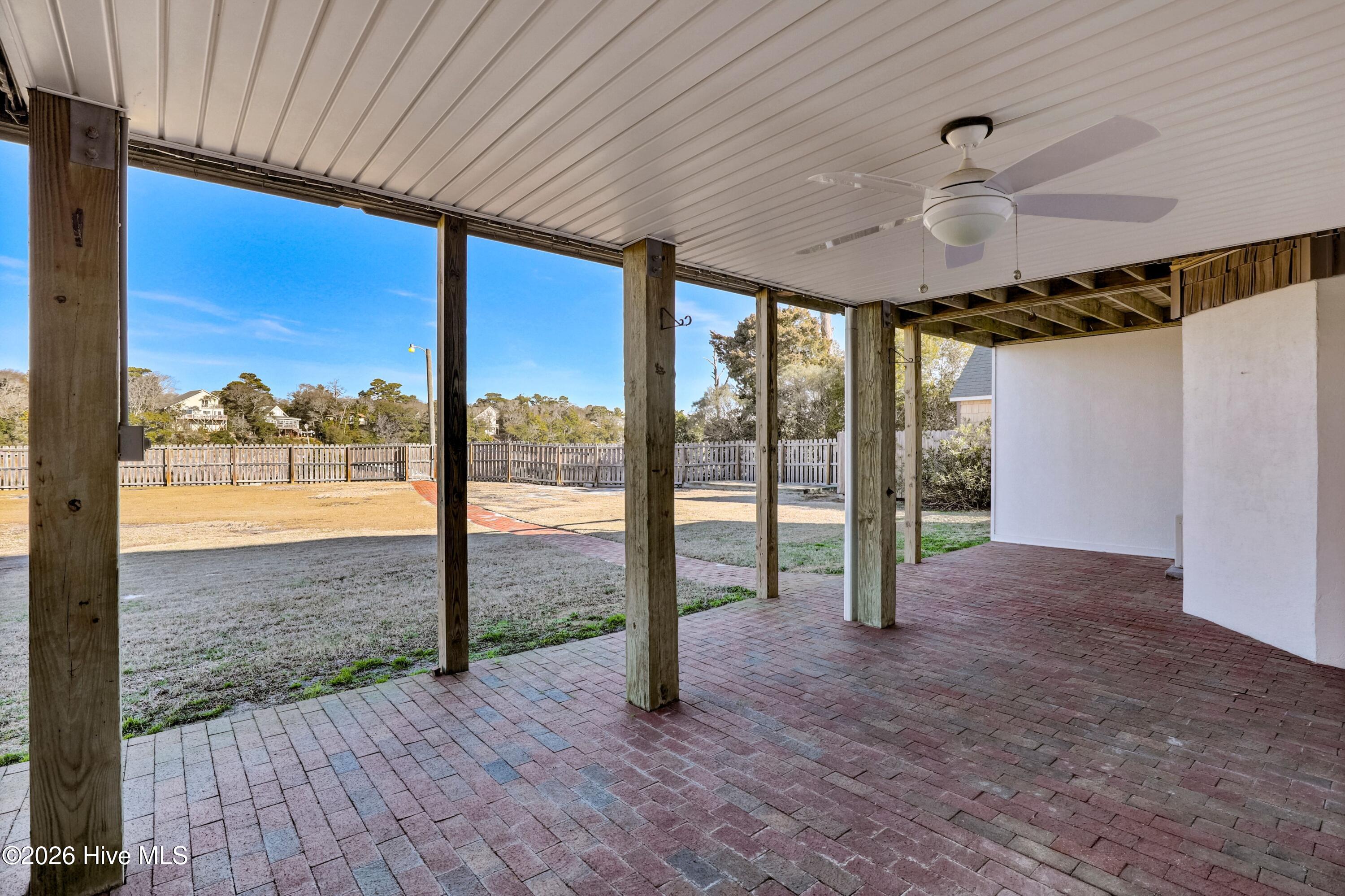 100489094 | Photo 38