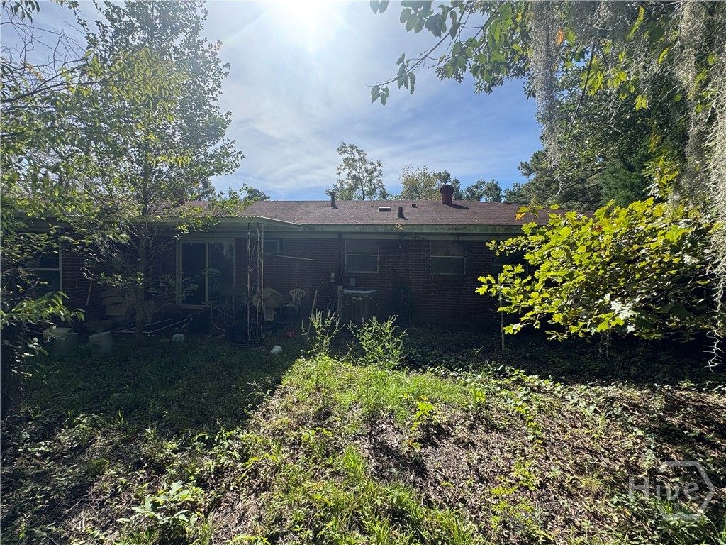 Photo 4 of Single family home for sale at 110 Oglesby Ave, Savannah, GA 31408 | MLS# SA366217 | Listing updated on 2026-10-10
