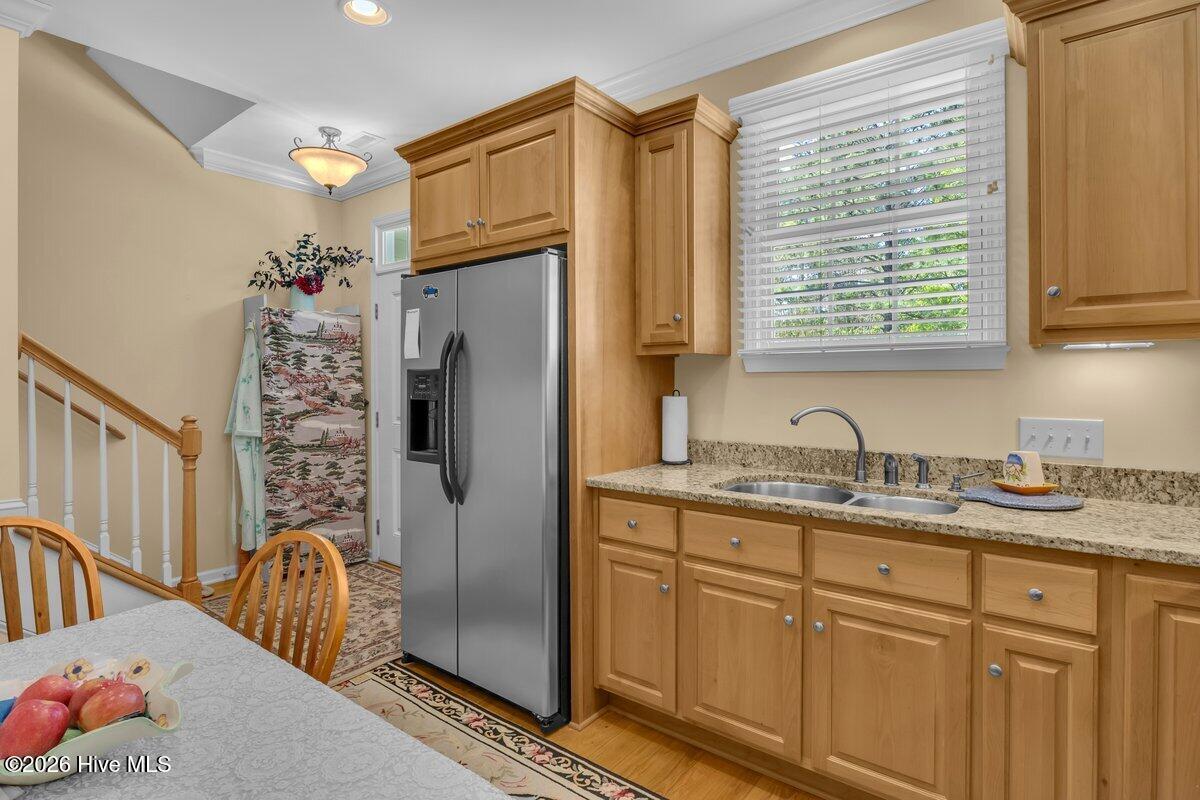 100566244 | Photo 16