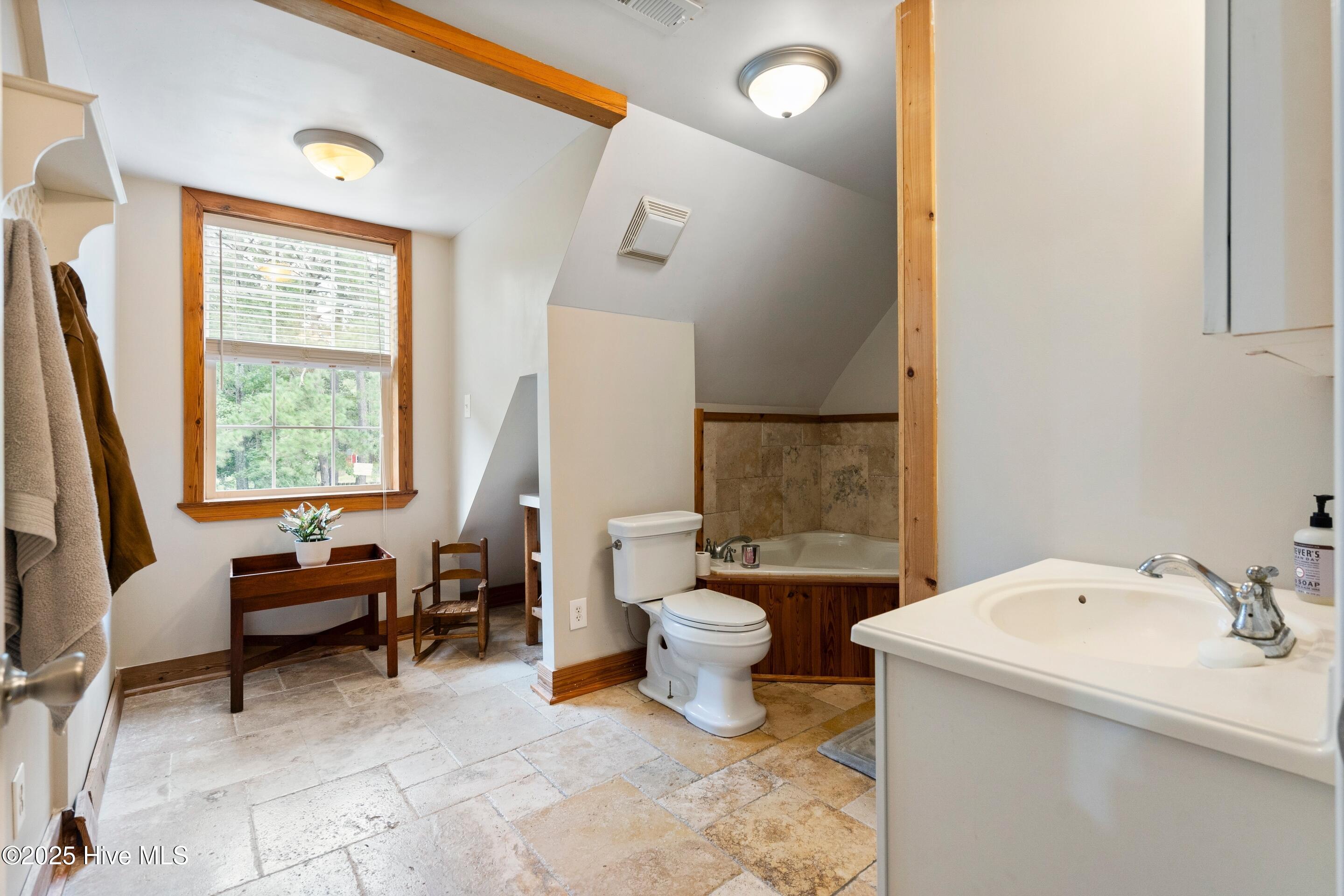 100535134 | Photo 39