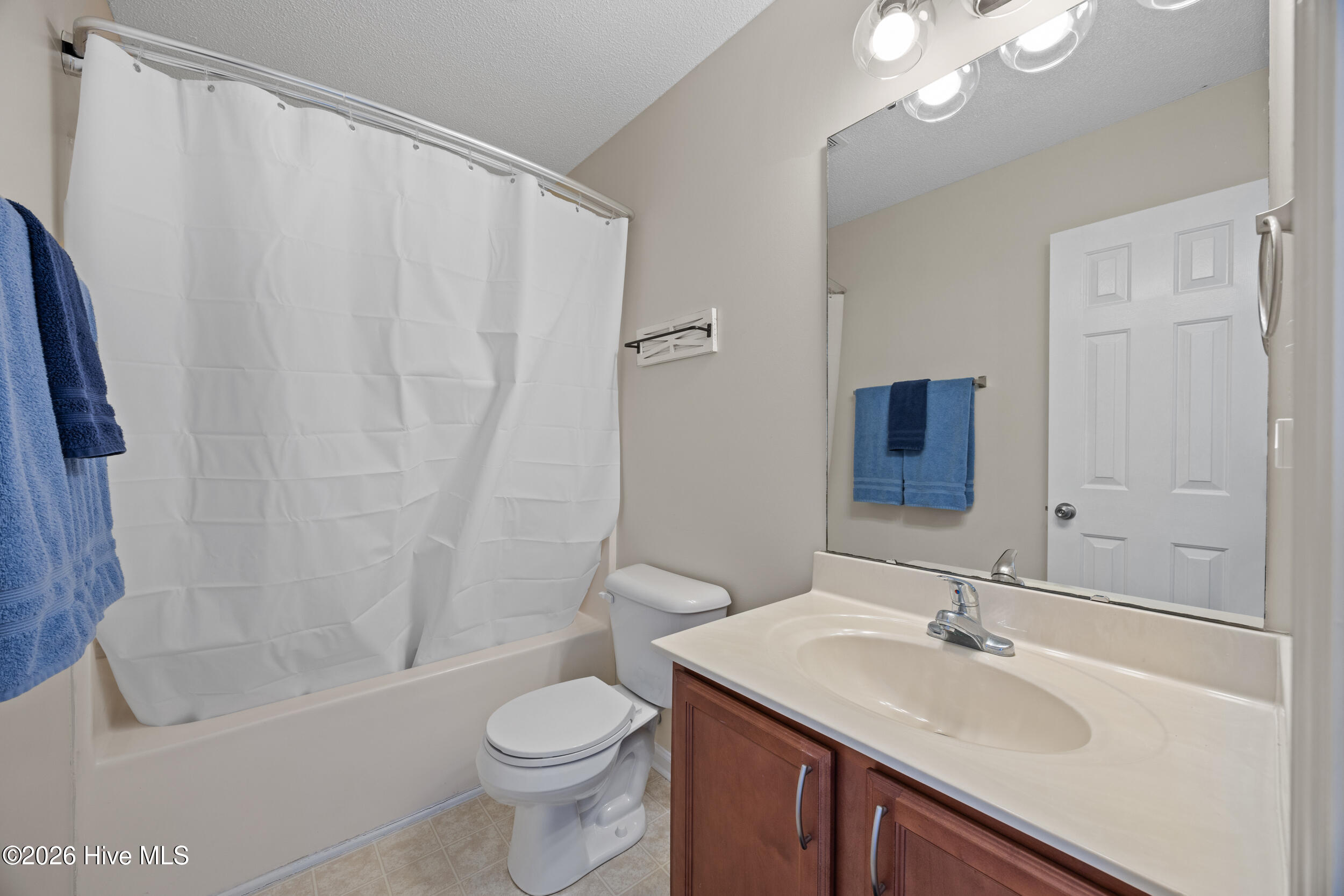 100554013 | Photo 21