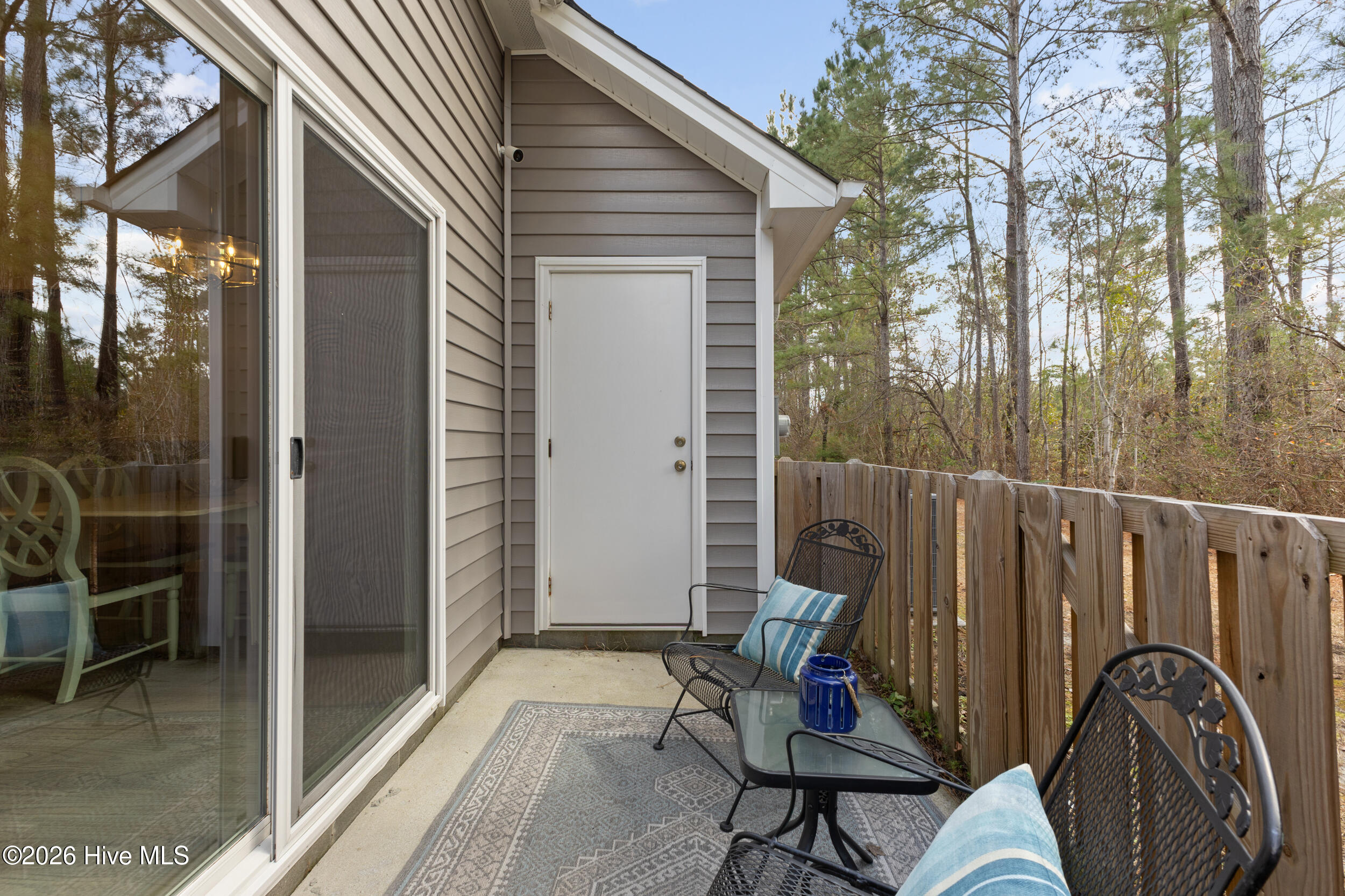 100558693 | Photo 30