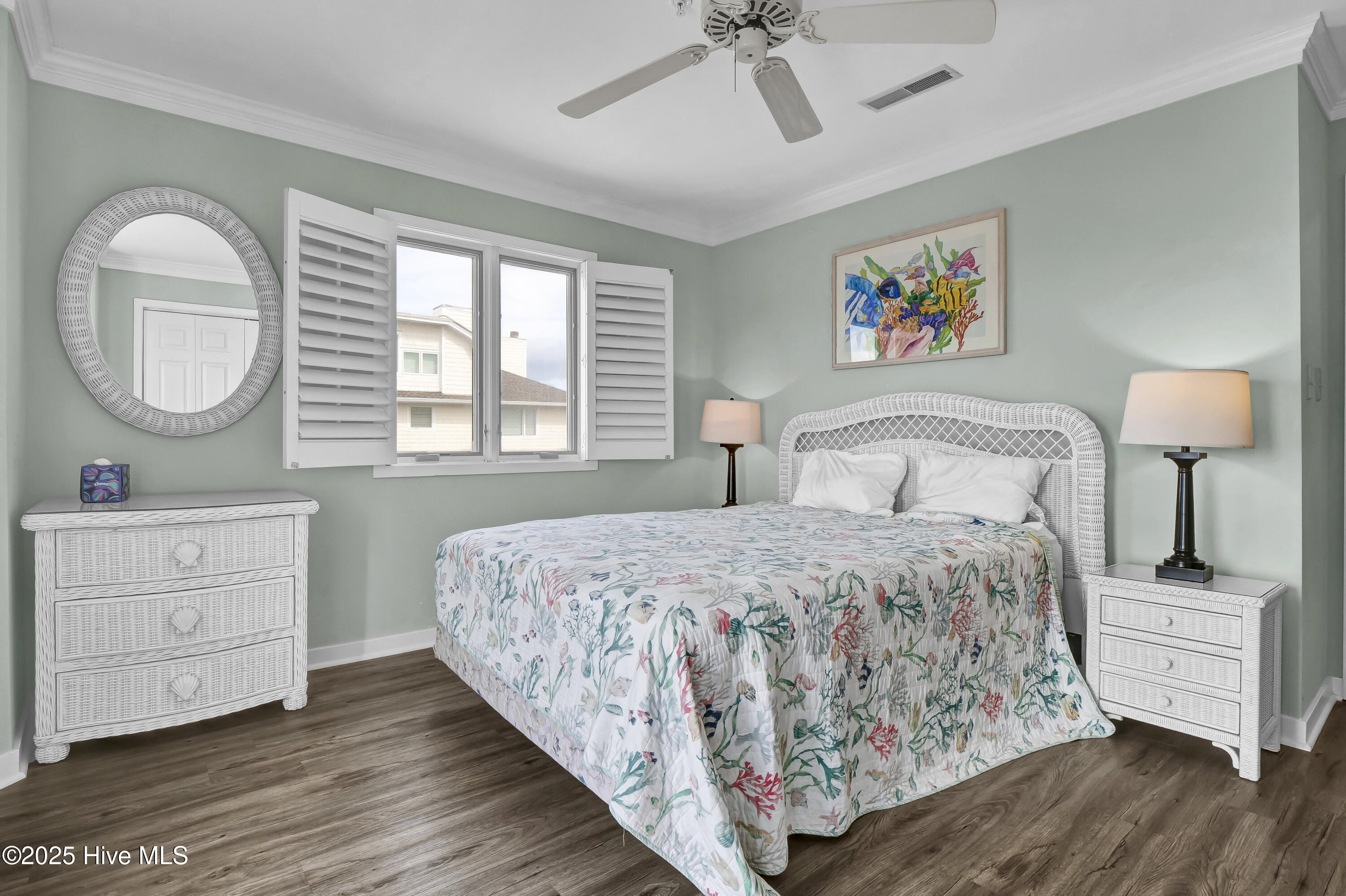 100535604 | Photo 32